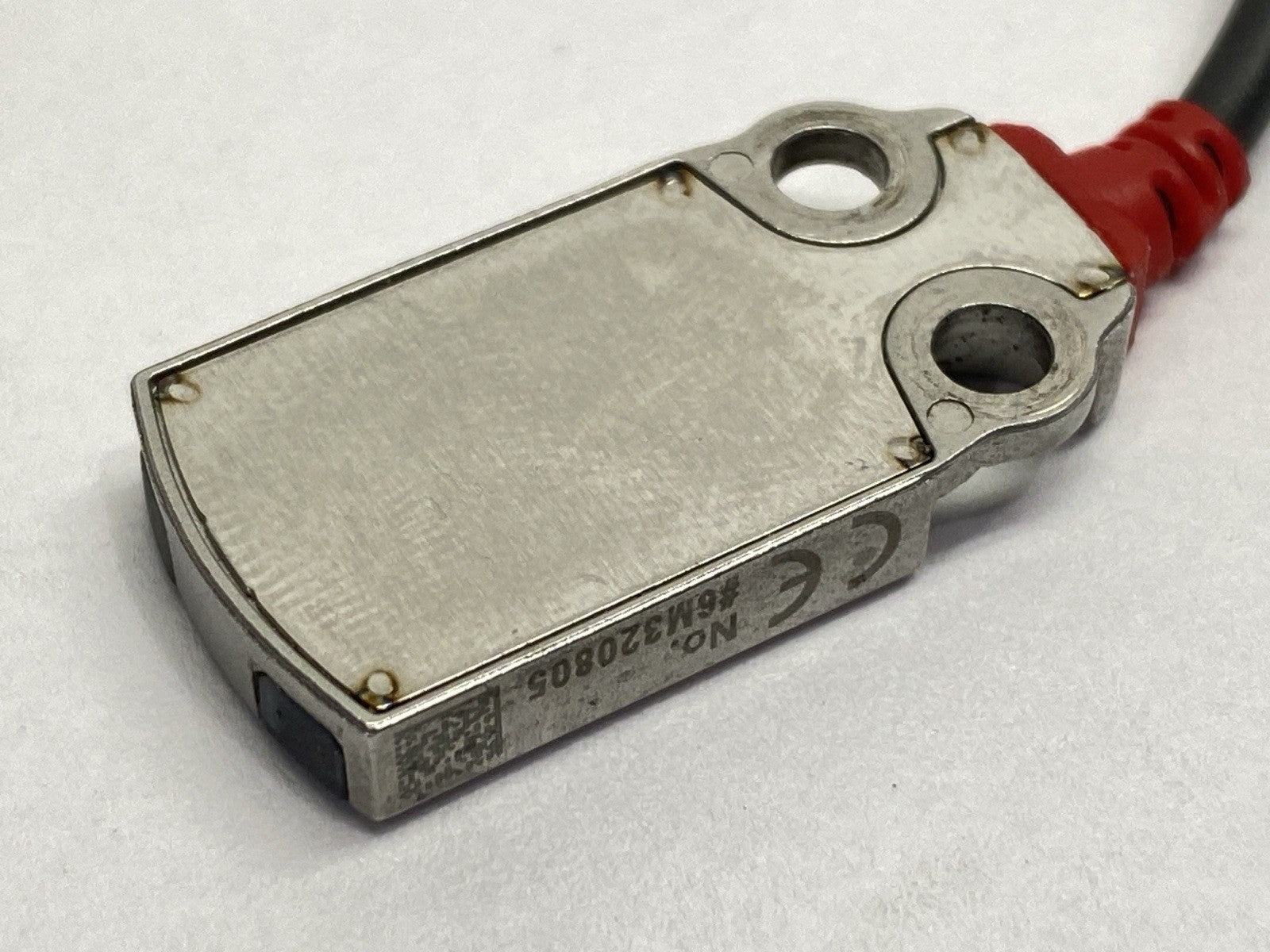 PR-FB30P3 | Keyence Self-Contained Miniature Photoelectric Sensor Flat Reflective - Used - Maverick Industrial Sales