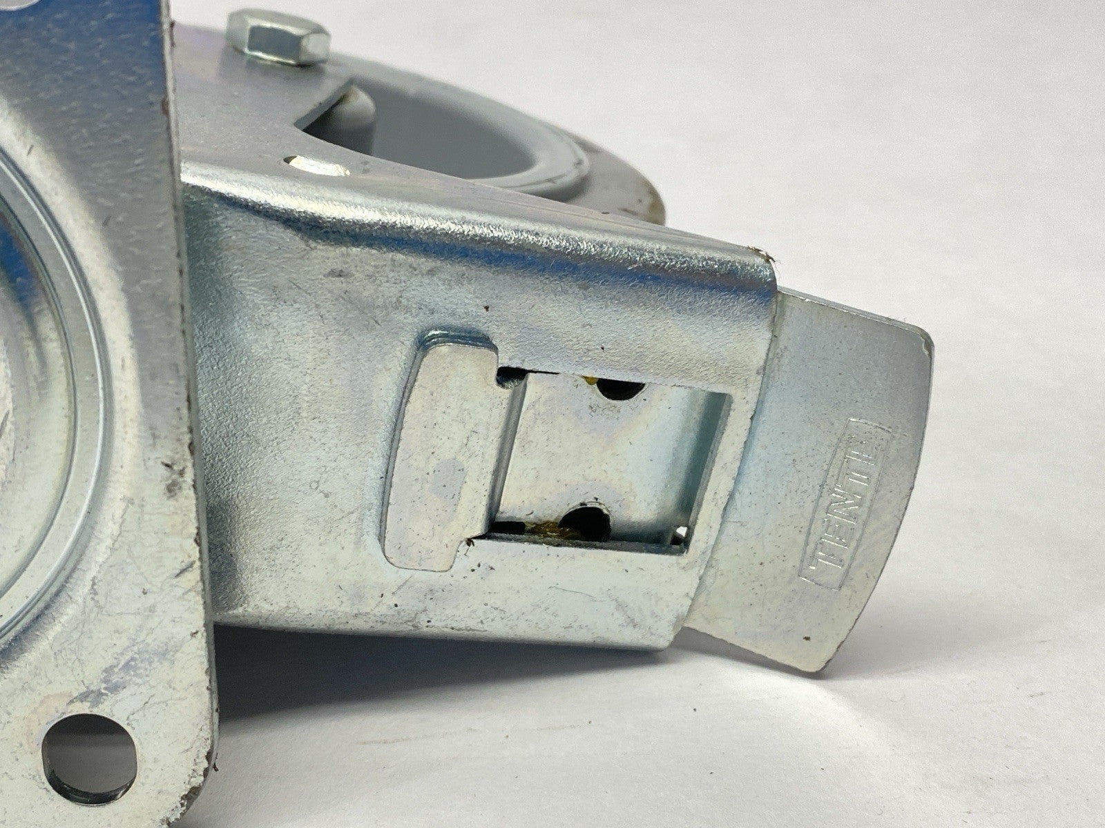 3477UFR125P62 | Tente Top Plate Swivel With Brake Caster Wheel 125mm Diameter - New – Open box - Maverick Industrial Sales