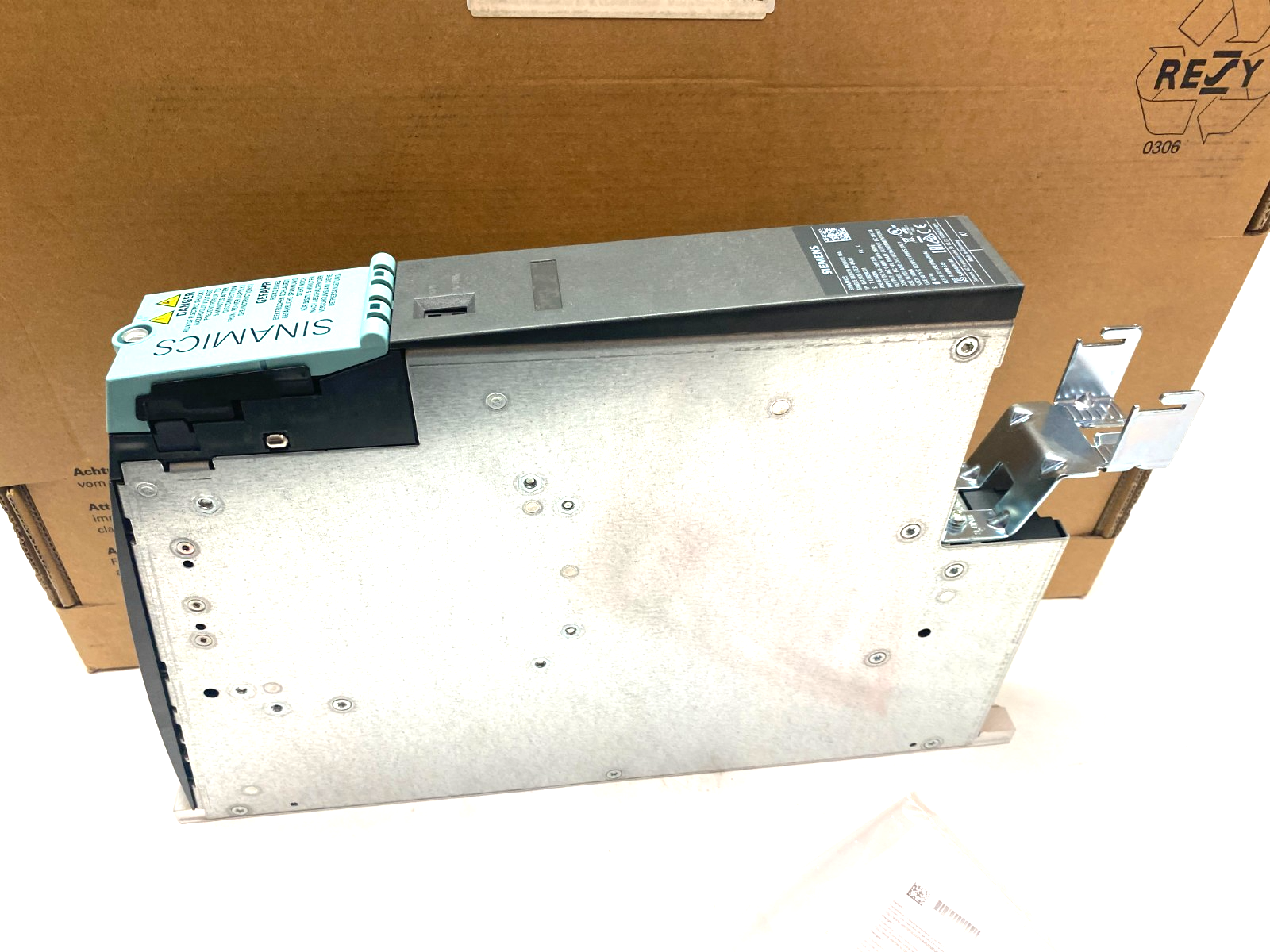 Siemens 6SL3120-1TE21-8AD0 SINAMICS S120 Single Motor Module - Maverick Industrial Sales
