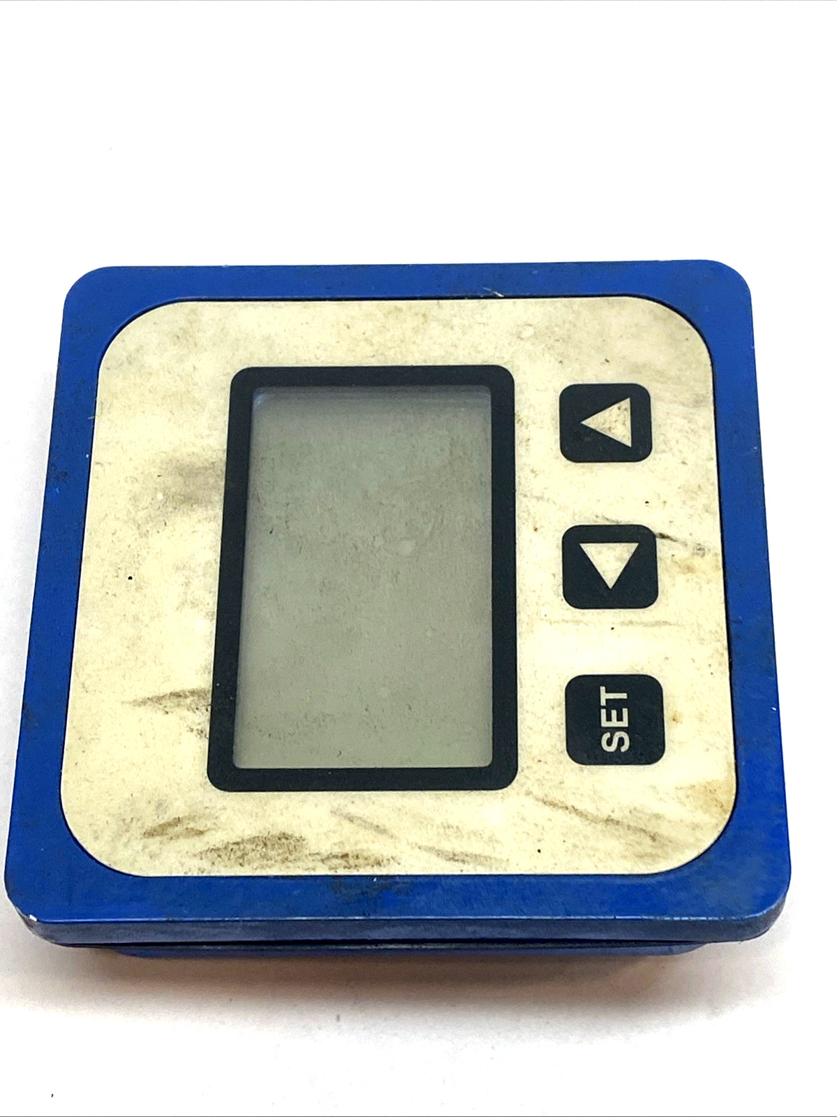 FT420 | Seametrics Digital Flow Rate & Total Indicator MISSING SCREW - Used - Maverick Industrial Sales