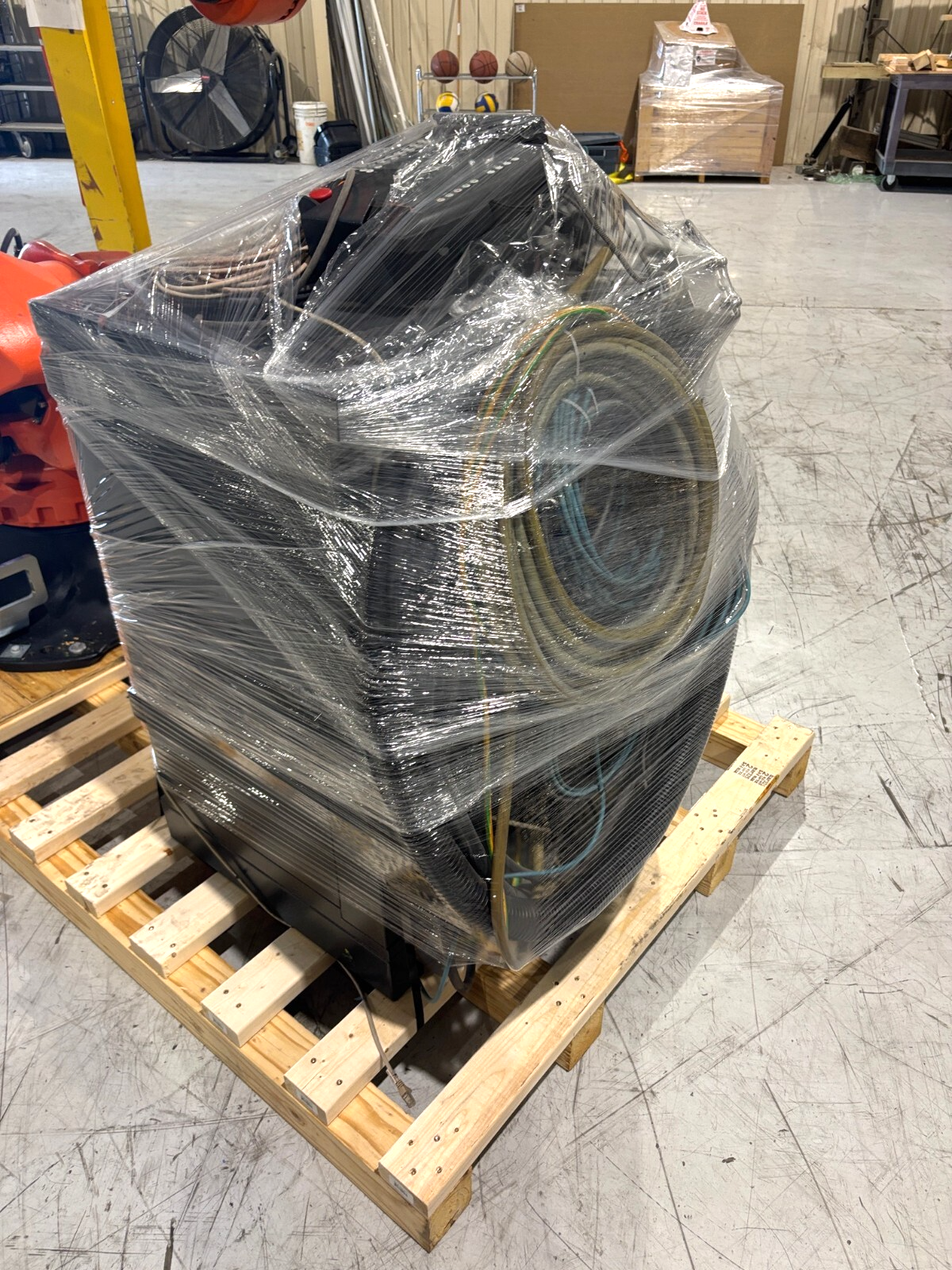 KR210 R3100-2/FLR | Kuka KR 210 R3100-2 / FLR Robot System w/ KR C4 NA UL Cabinet Controller, 2021- Used - Maverick Industrial Sales