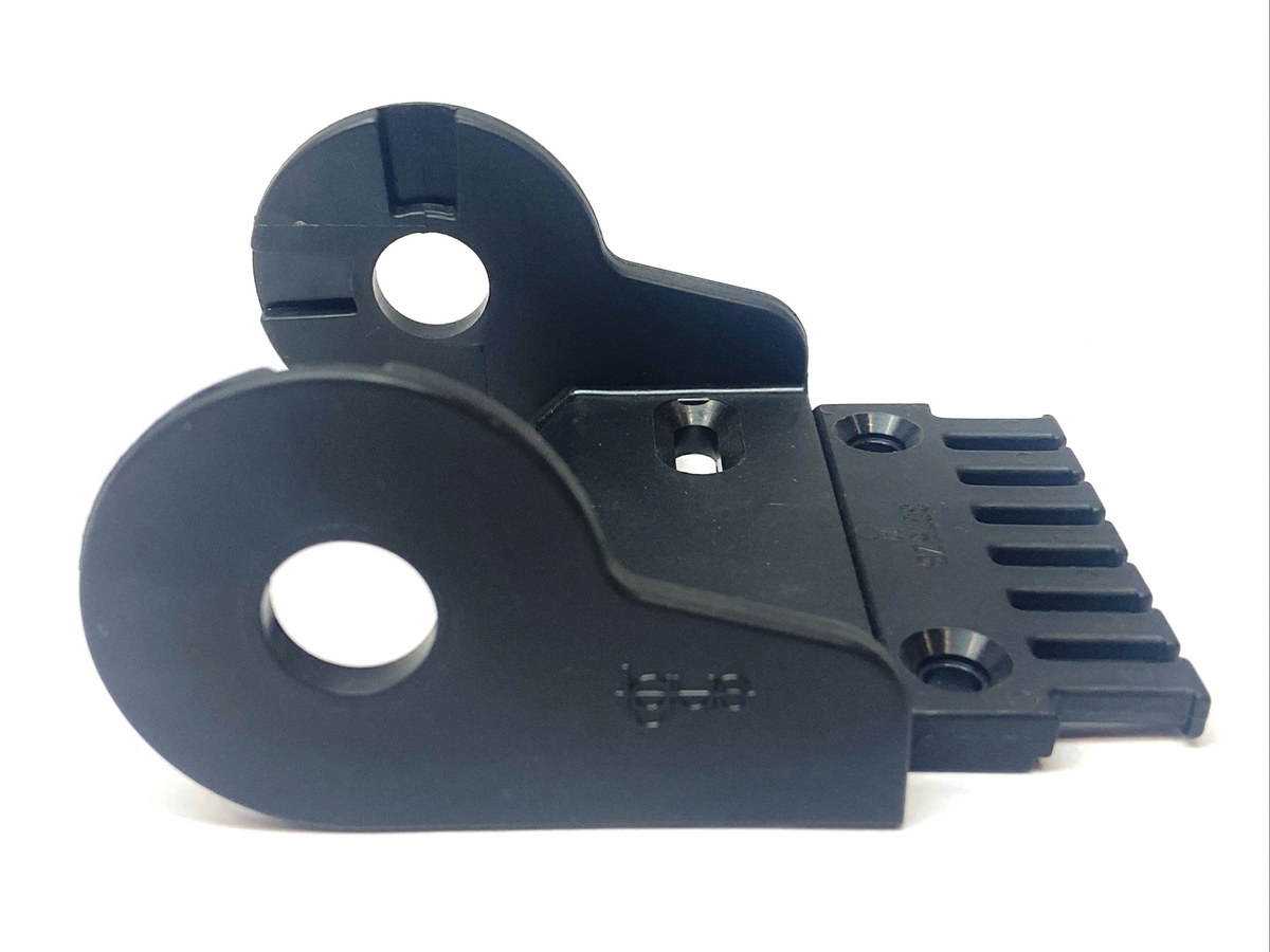 Igus 2607.1PZ Cable Chain Link w/ 3075.ZB Cable Tie Wrap Plate - Maverick Industrial Sales