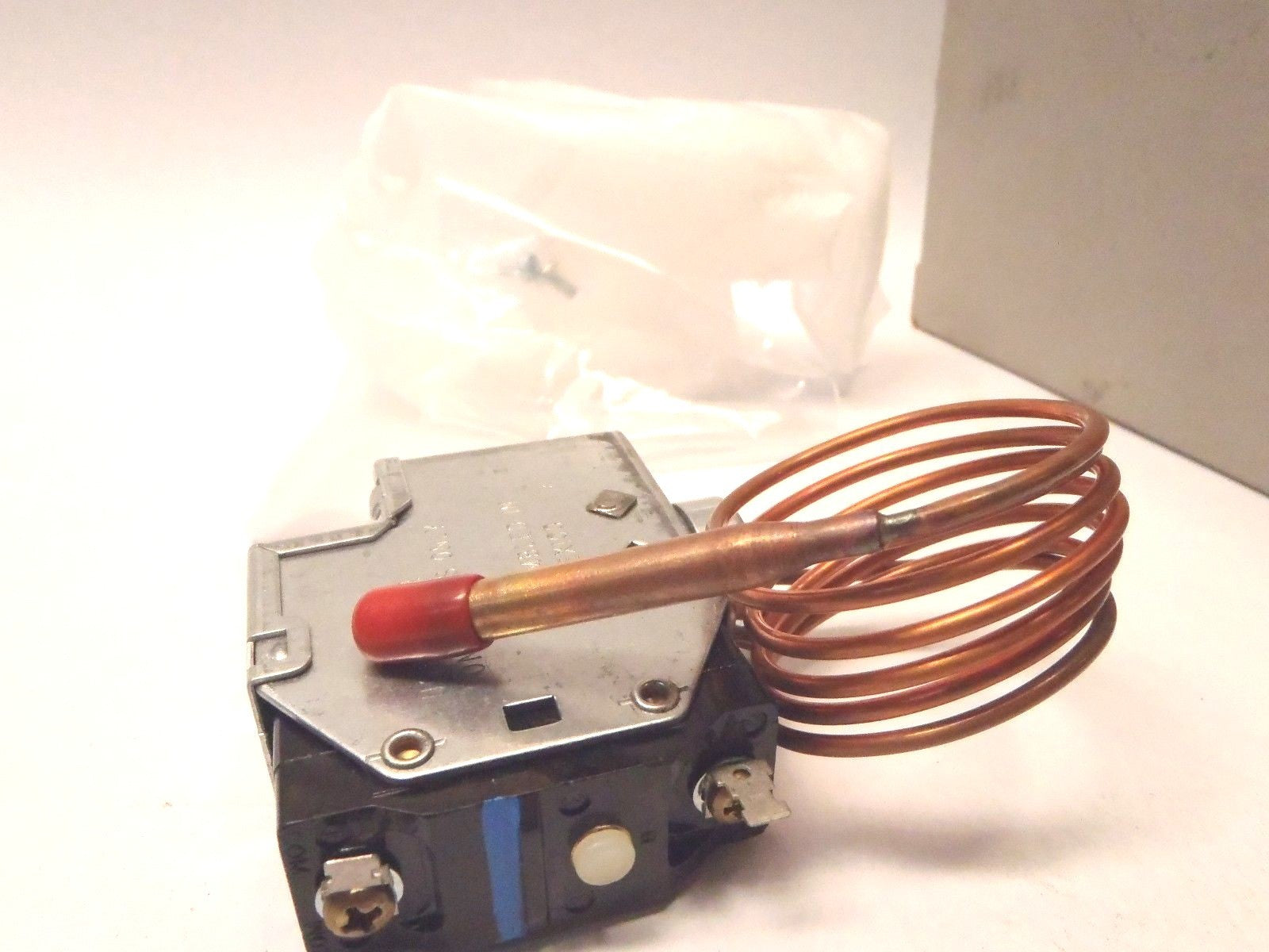 Trane CNT00421 Pressure Control Auto Reset - Maverick Industrial Sales