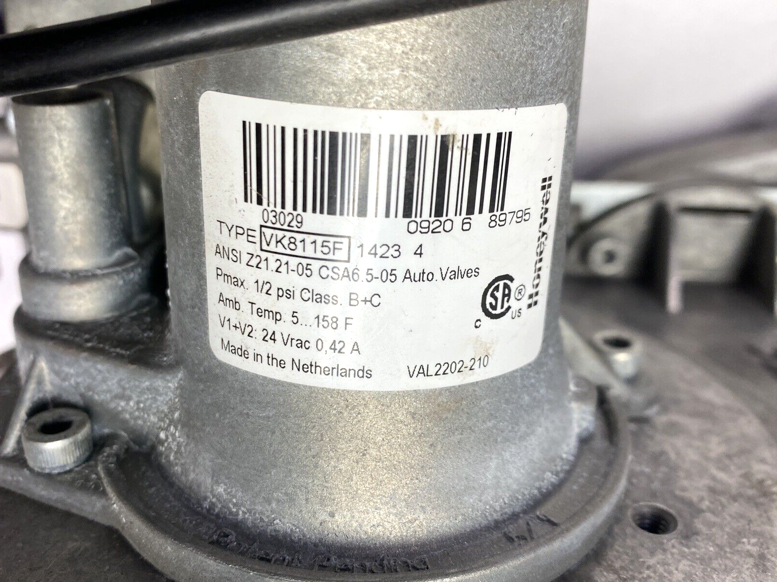 Trinity Ti150 Gas Boiler Burner w/ Inducer Motor w/ Honeywell VK8115F, VK8115V - Maverick Industrial Sales