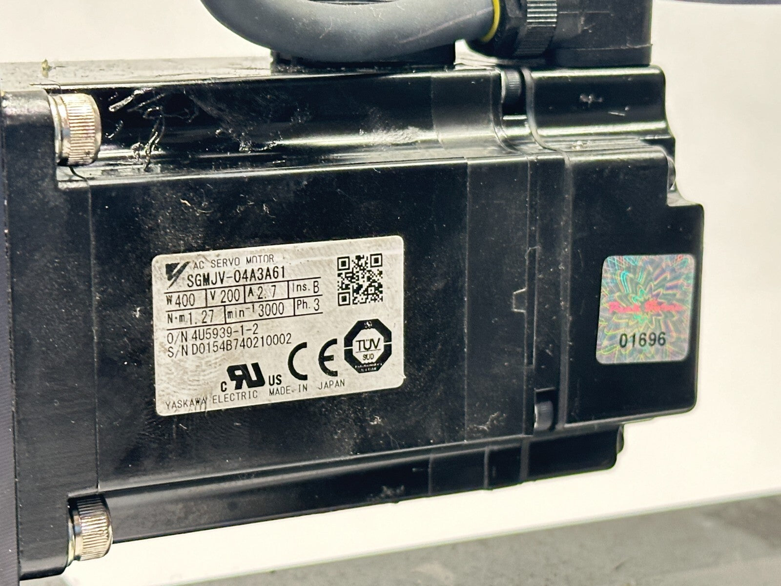 Yaskawa Electric SGMJV-04A3A61 Servo Motor w/ Linear Actuator 700mm Travel - Maverick Industrial Sales