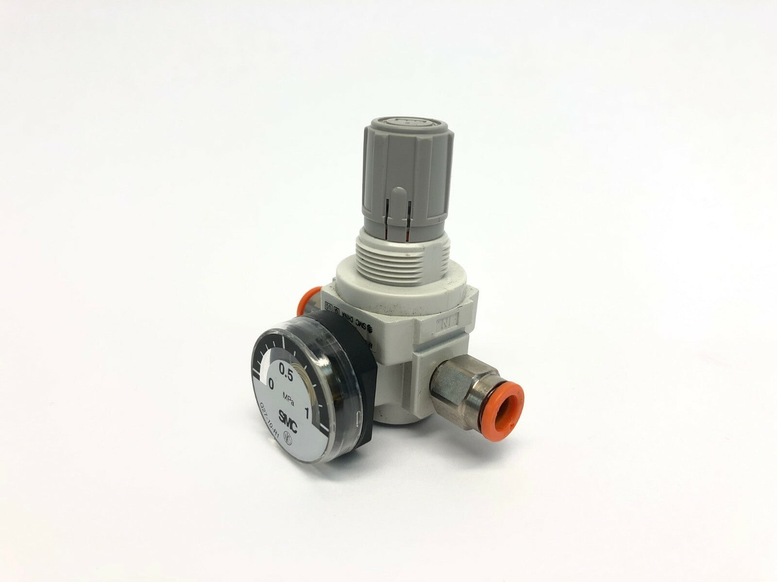 SMC AR10-M58G-A Pneumatic Mass Pro Regulator G27-10-R1 Gauge - Maverick Industrial Sales