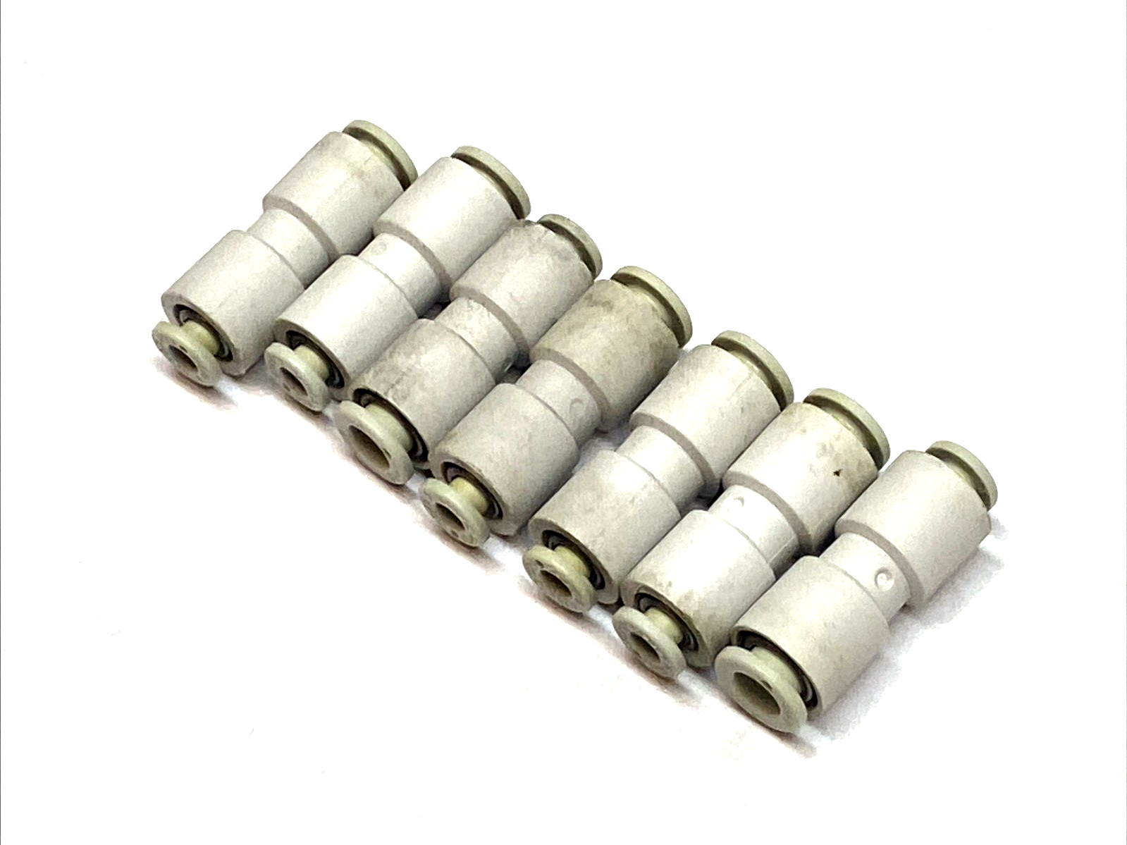 KQ2H04-06A | SMC Straight Reducer Fitting 4mmx6mm Push-In Tube LOT OF 7 - Used - Maverick Industrial Sales