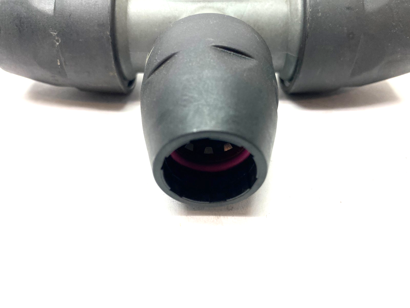 2811 2107 80 | Airnet Reduction Tee Socket Fitting D25-D20-D25 1" to 3/4" Pipe - Used - Maverick Industrial Sales