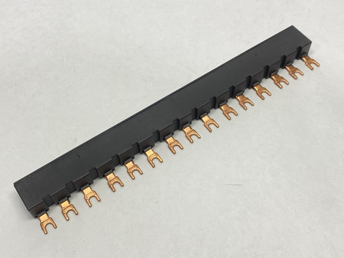 3RV1915-1DB | Siemens Busbar 3-Phase 600VAC 65A - Used - Maverick Industrial Sales