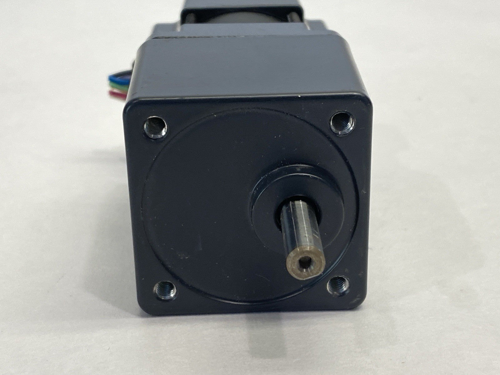 BLHM015K-15 | Oriental Motor Brushless DC Motor 200RPM 24VDC 15W - Used - Maverick Industrial Sales