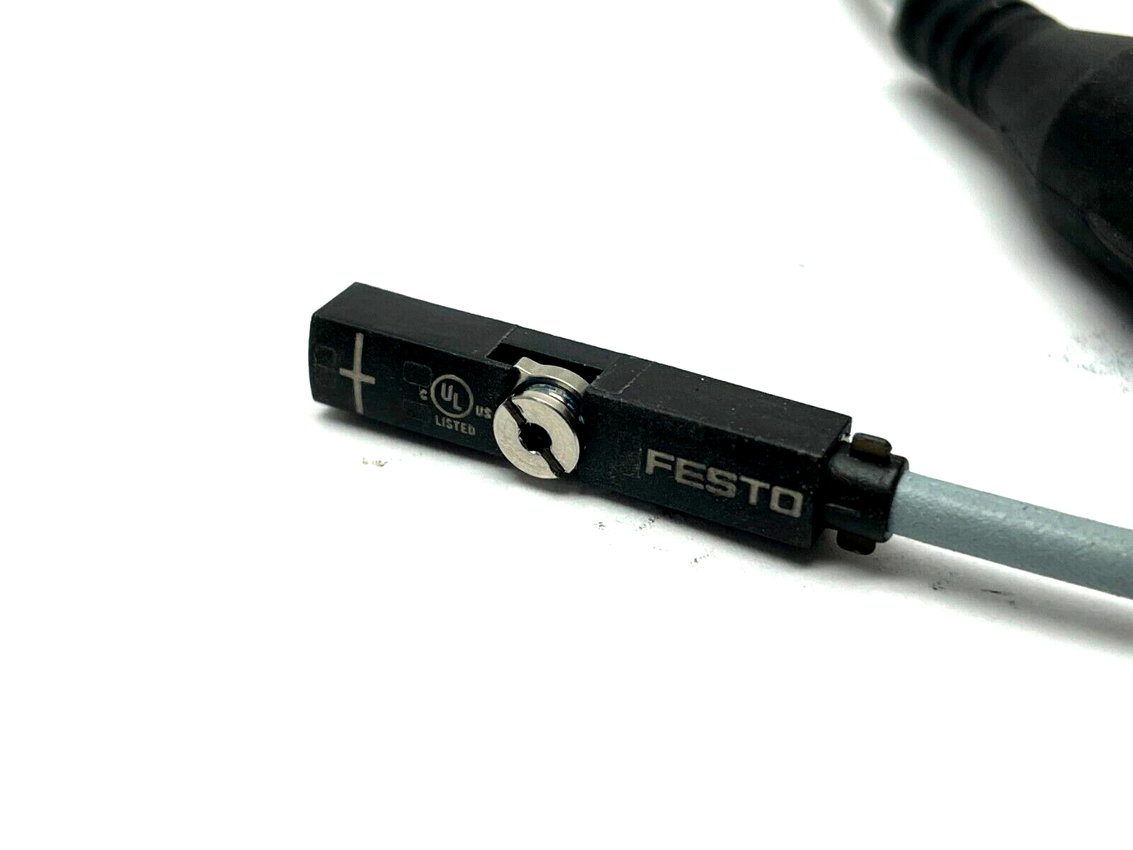 Festo SMT-8M-A-PO-24V-E-0.3-M12 Proximity Sensor 574337 - Maverick Industrial Sales