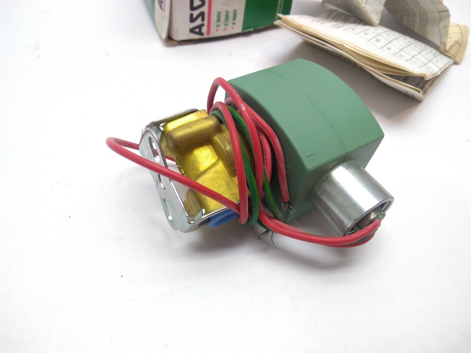 ASCO 8622G202V Red Hat II 240/60, 220/50 1/4 2W NC LO Solenoid Valve 8262C202V - Maverick Industrial Sales