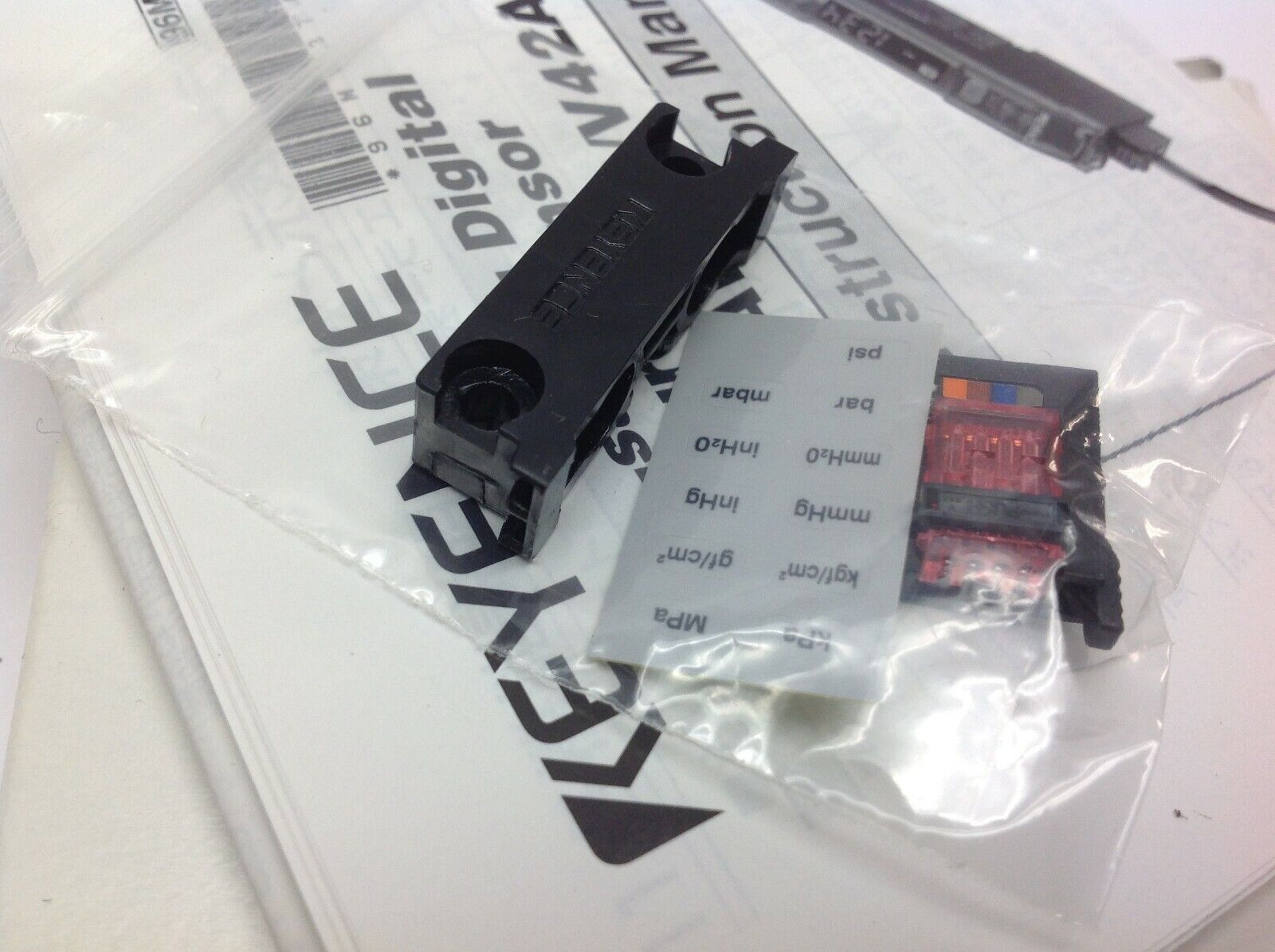 Keyence AP-V41AWP Digital Pressure Sensor Amplifier Main Unit, PNP - Maverick Industrial Sales