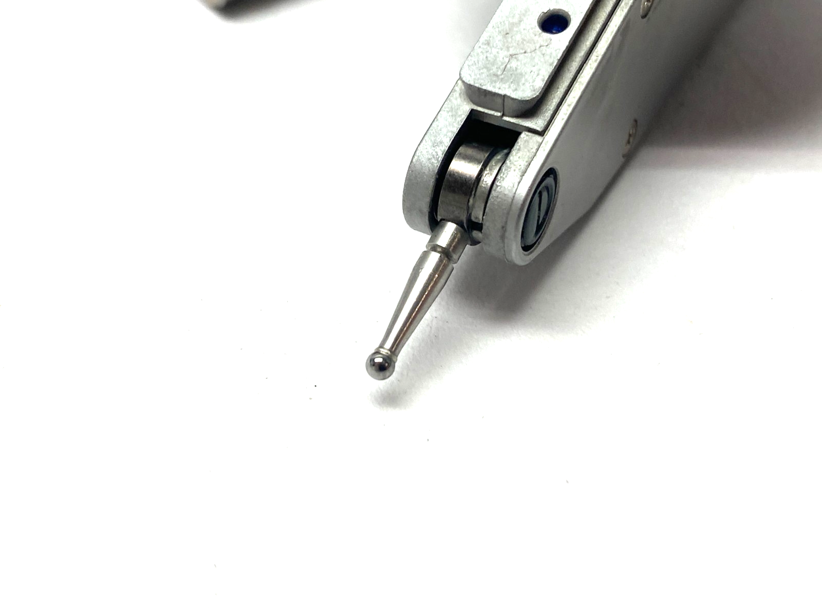 Mitutoyo 513-401-10E Dial Test Indicator 0.14mm Range, 0.001mm Graduation - Maverick Industrial Sales