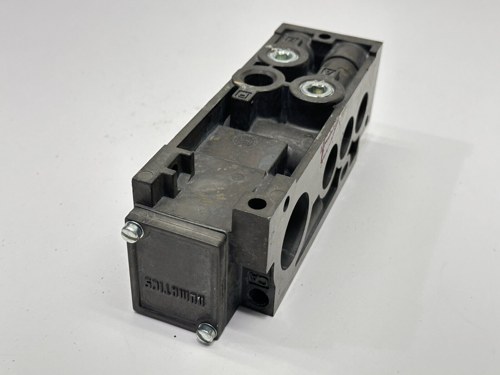 Numatics HH-3 Valve Manifold Base - Maverick Industrial Sales