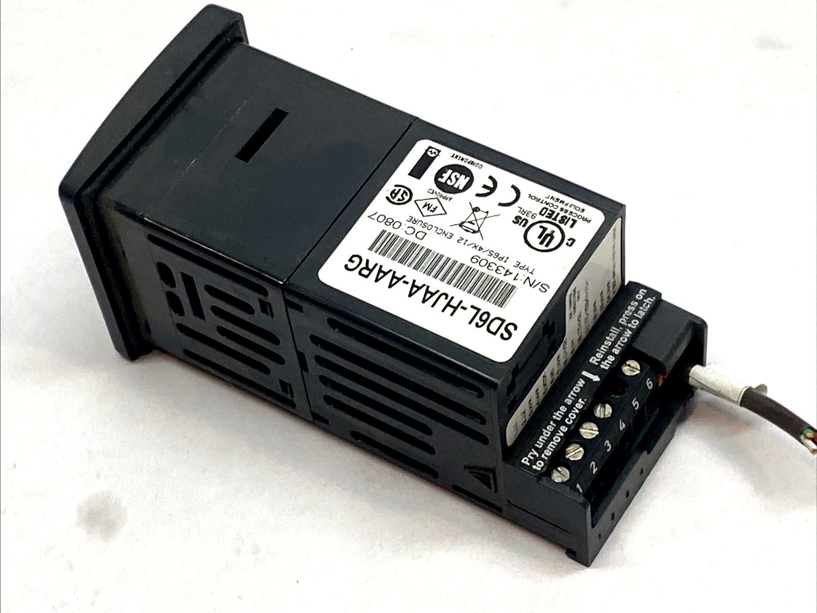 SD6L-HJAA-AARG | Watlow Series SD Limit Controller 1/16 DIN MISSING SCREW - Used - Maverick Industrial Sales