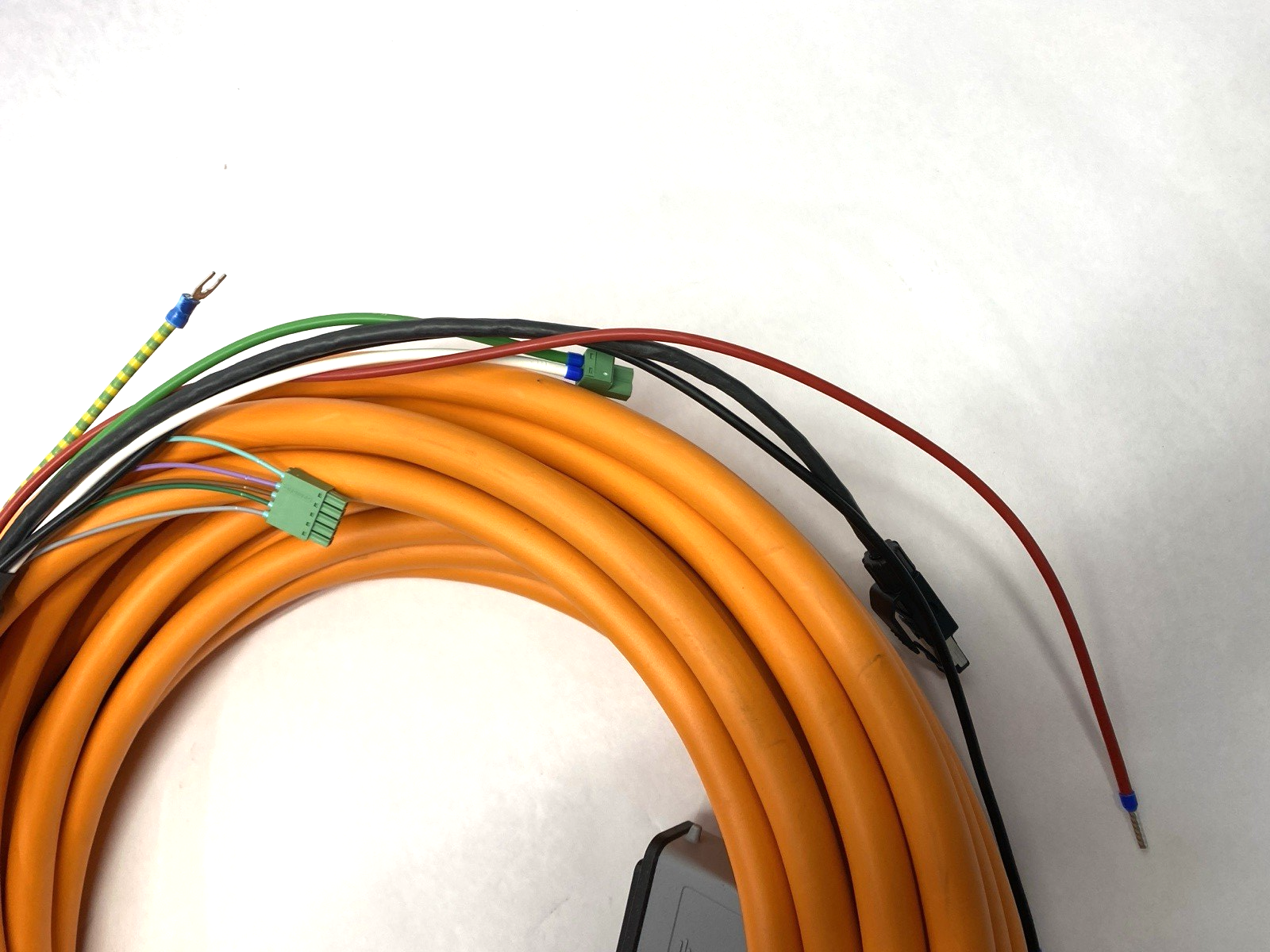 R911385211 | Bosch Rexroth Servo Motor Hybrid Cable 20m RKH0441/000,0 - New Other - Maverick Industrial Sales