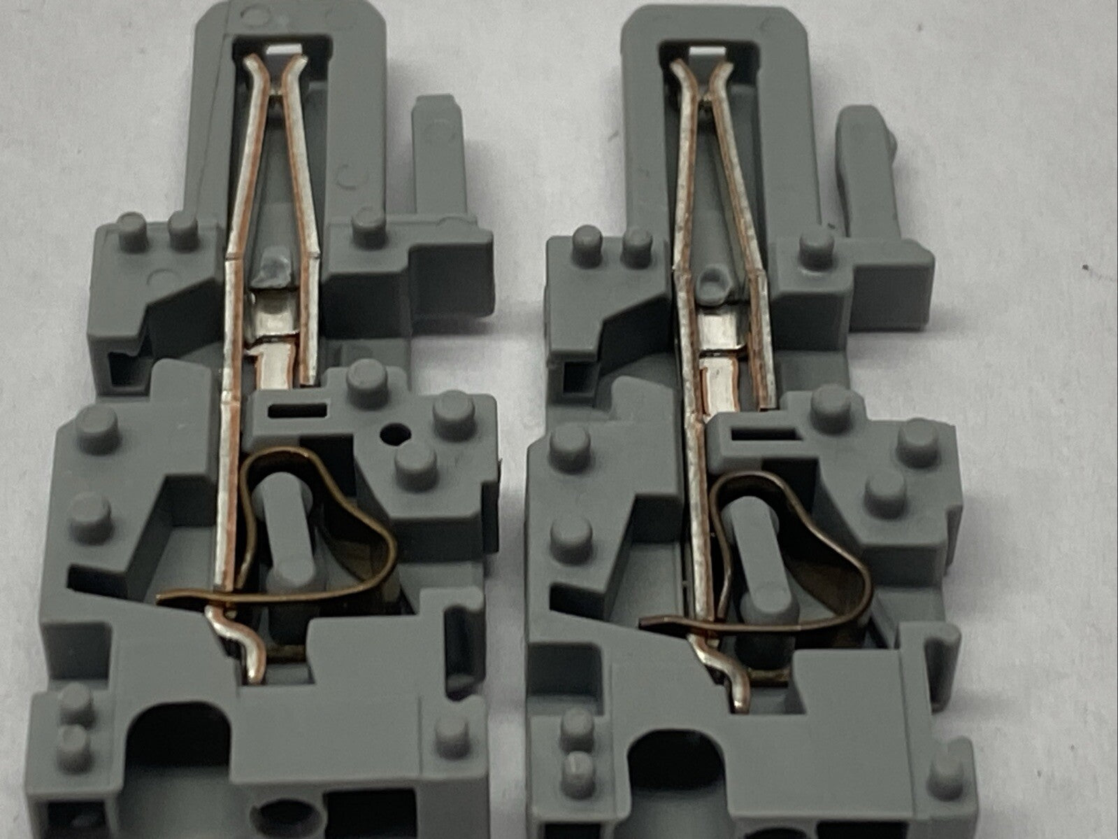 Wago 769-502 Center Module For 1-Conductor Female Connector LOT OF 2 - New – Open box - Maverick Industrial Sales