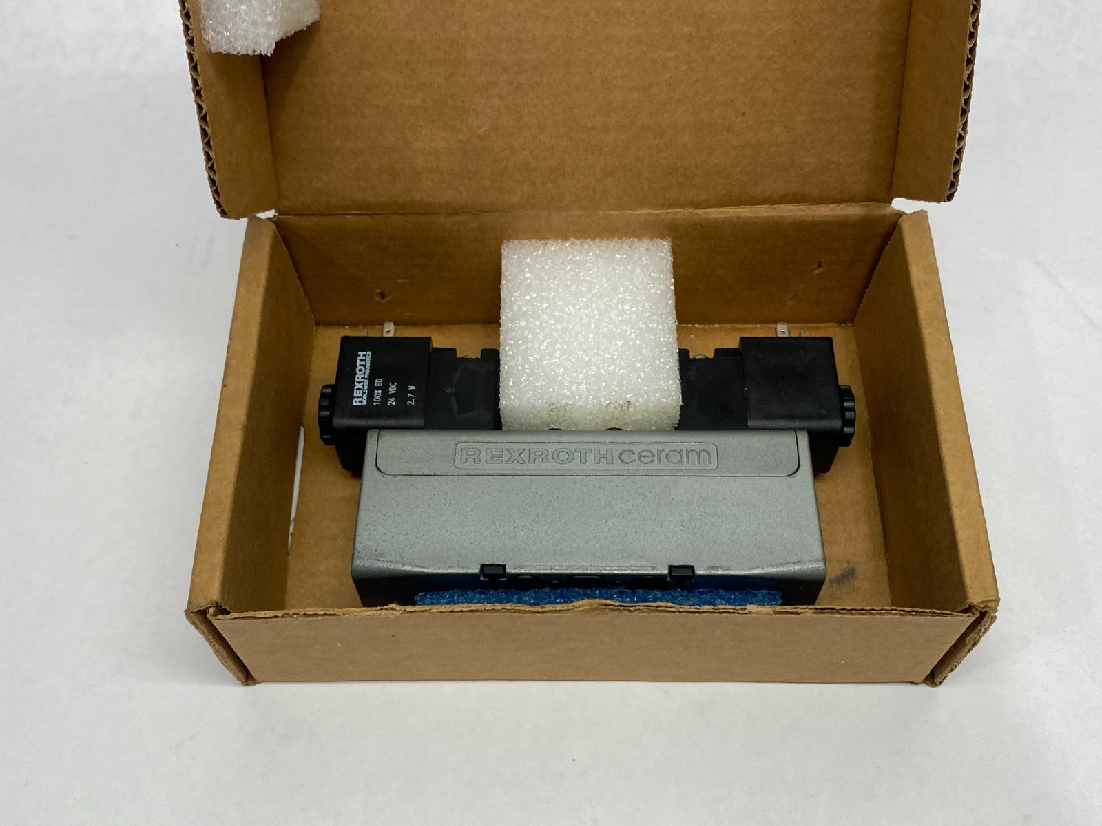 Emerson Rexroth R432006385 AVENTICS™ 5/3-Directional Valve, Series CERAM™ - Maverick Industrial Sales