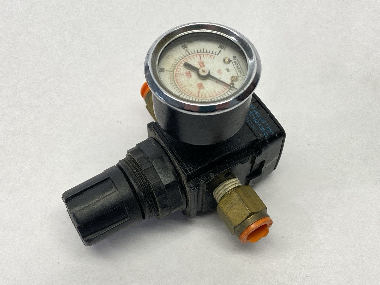 R08-02-F000 | Wilkerson Pneumatic Regulator 0-125PSIG 1/4" NPT w/ Gauge - Used - Maverick Industrial Sales