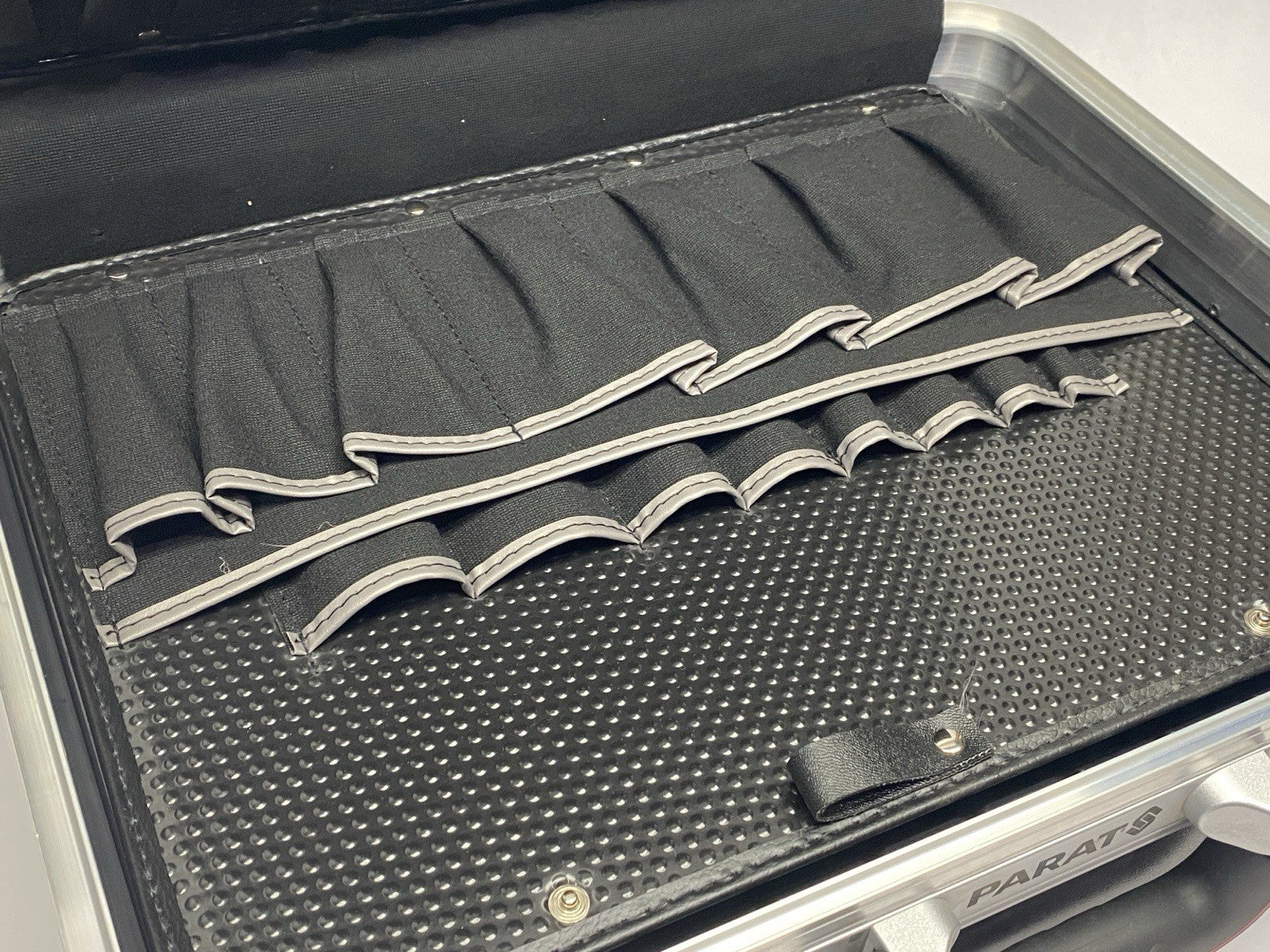 Parat Hard Shell Tool Case TSA Lock 18" x 14" x 9" - Open box - Maverick Industrial Sales