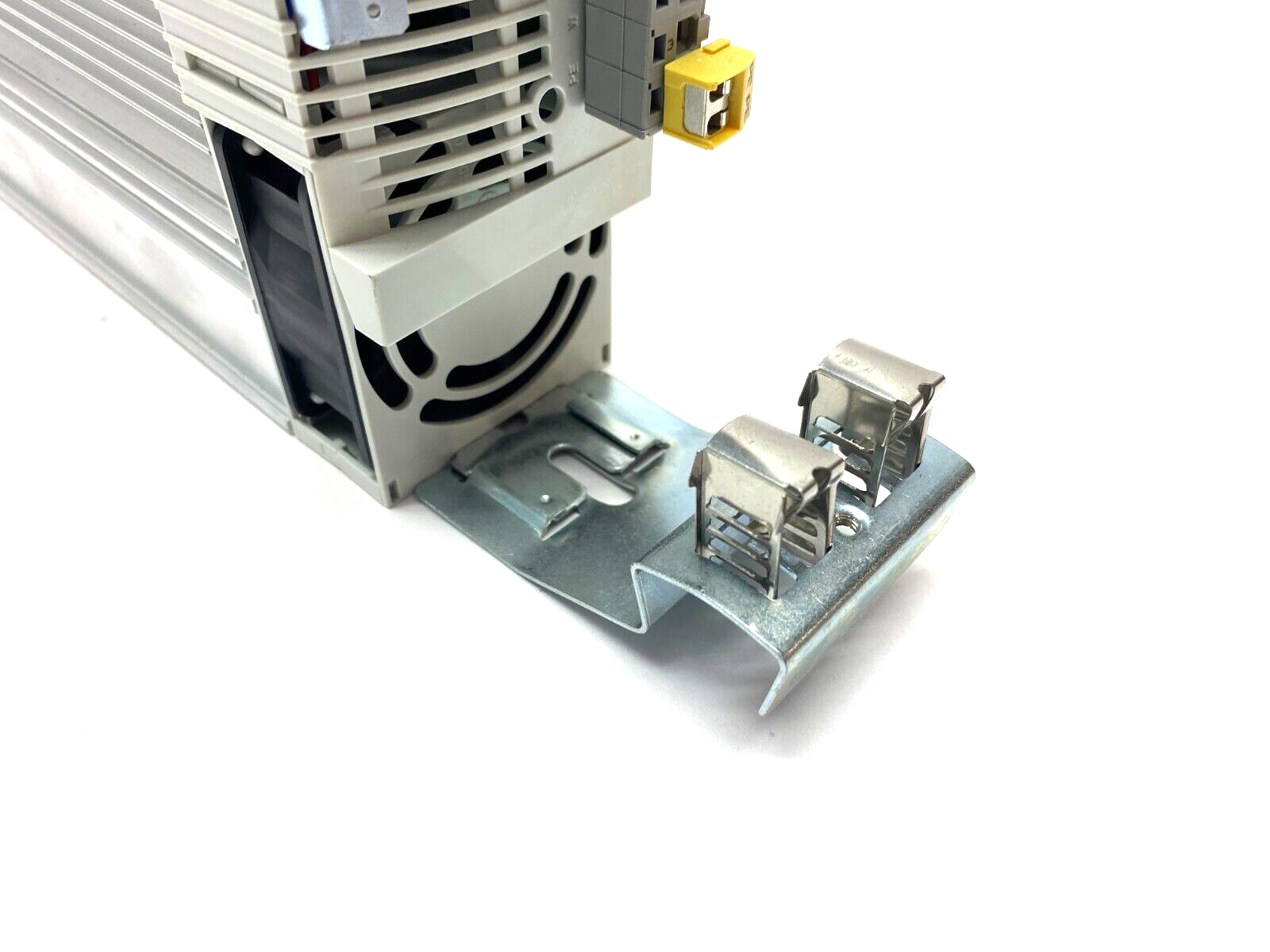 Brabender E82EV152-4C200 Frequency Inverter Drive FC-V6.1 180-264V 48-62Hz 5.5A - Maverick Industrial Sales