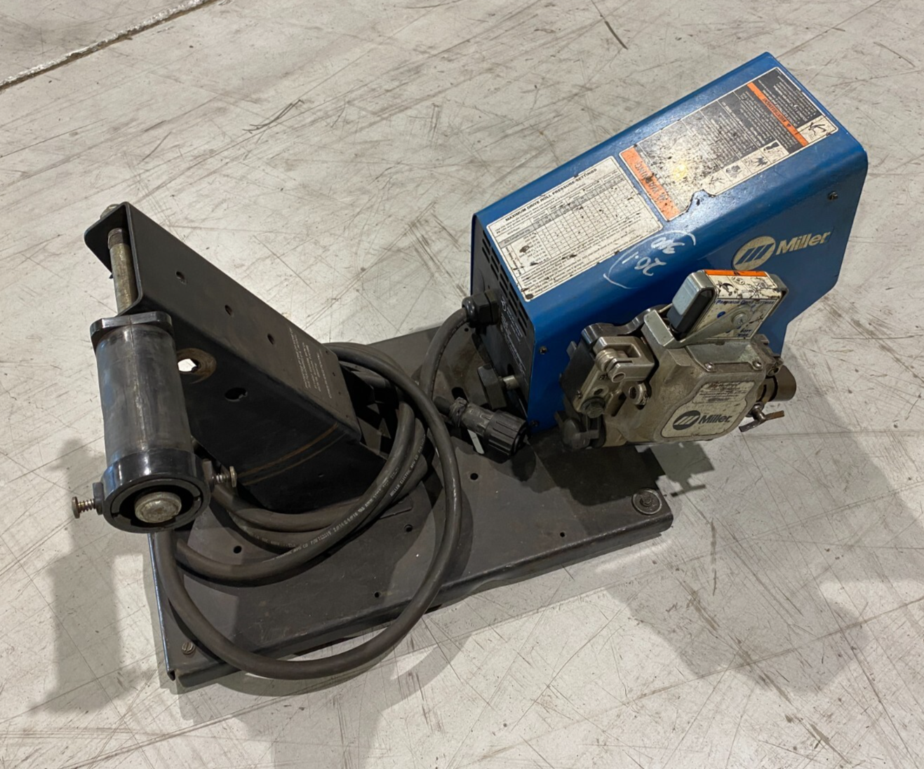 Miller Electric S-75D Wire Feeder w/ Digital Meters 24V 10A 951198 - Maverick Industrial Sales