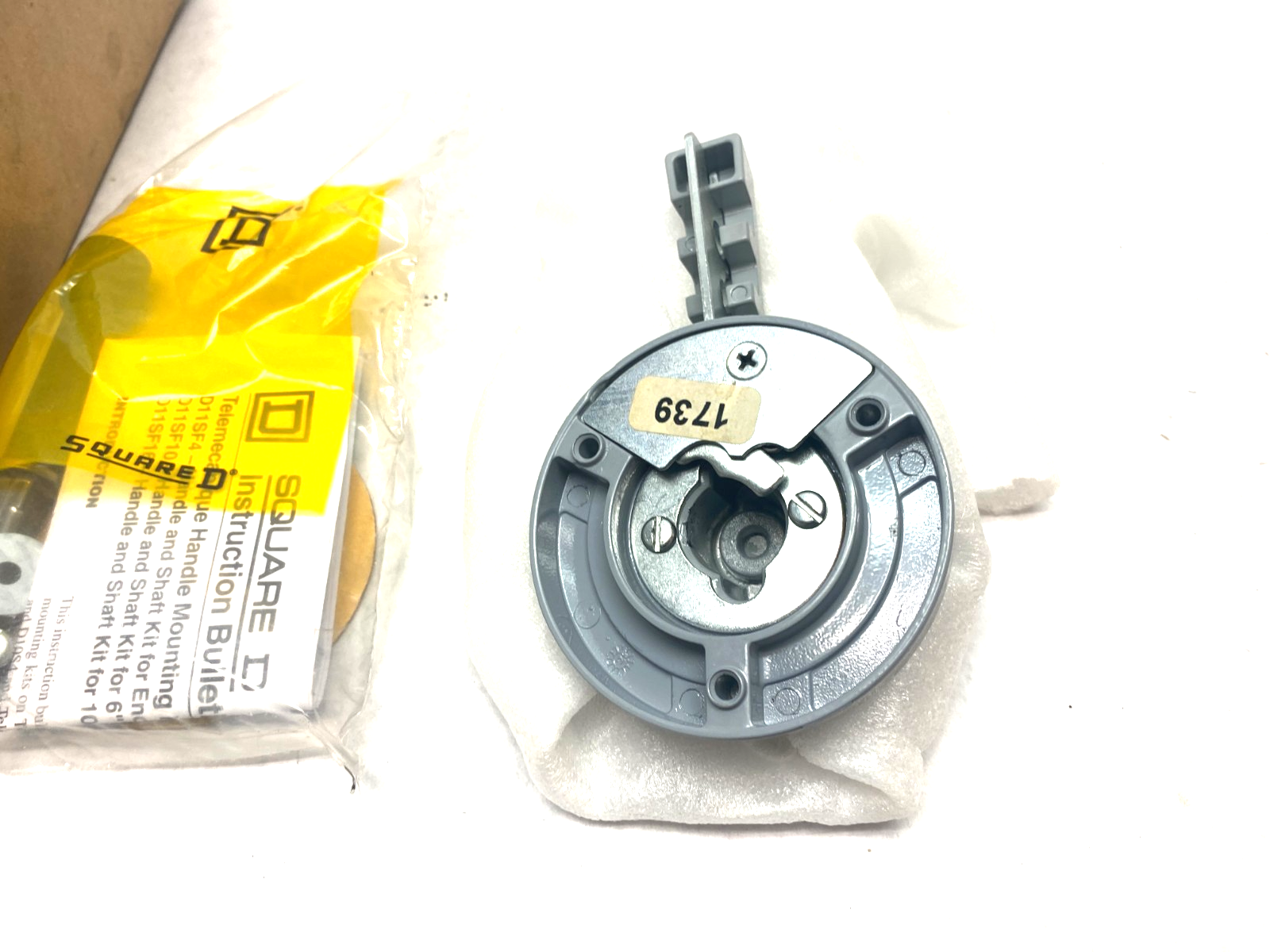 Schneider Electric Telemecanique D11SF10 Rotary Handle, Var. Depth 74142 NO ROD - Maverick Industrial Sales