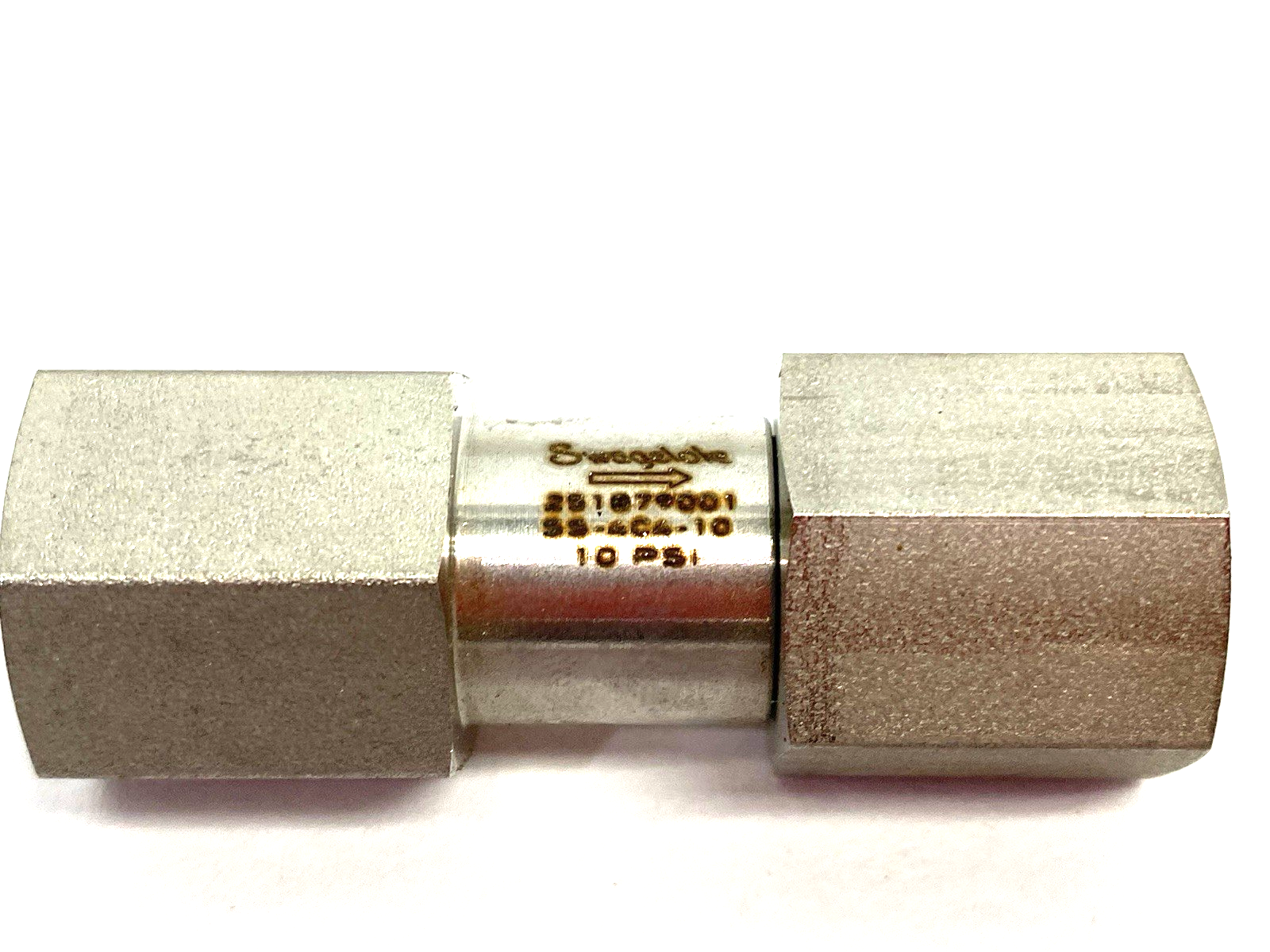SS-4C4-10 | Swagelok Stainless Steel Poppet Check Valve, Fixed Pressure, 1/4" NPTF - New Other - Maverick Industrial Sales