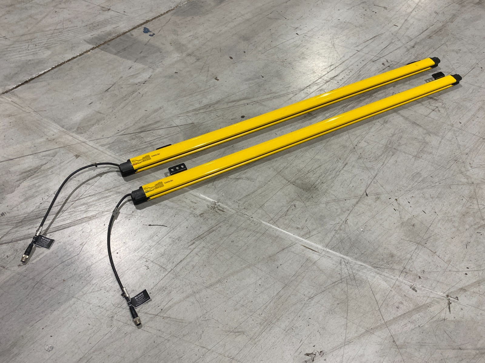 Keyence GL-R127F Safety Light Curtain Set, Finger-Protection Type, 127 Opt. Axes - Maverick Industrial Sales
