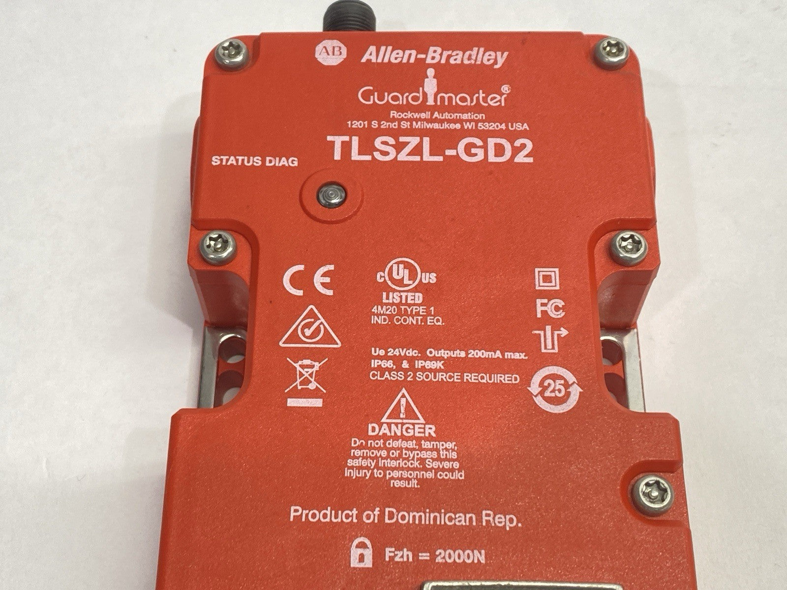440G-TZS21UPLH | Allen Bradley Ser E Guardmaster Safety Interlock Switch TLSZL-GD2 - For parts or not working - Maverick Industrial Sales