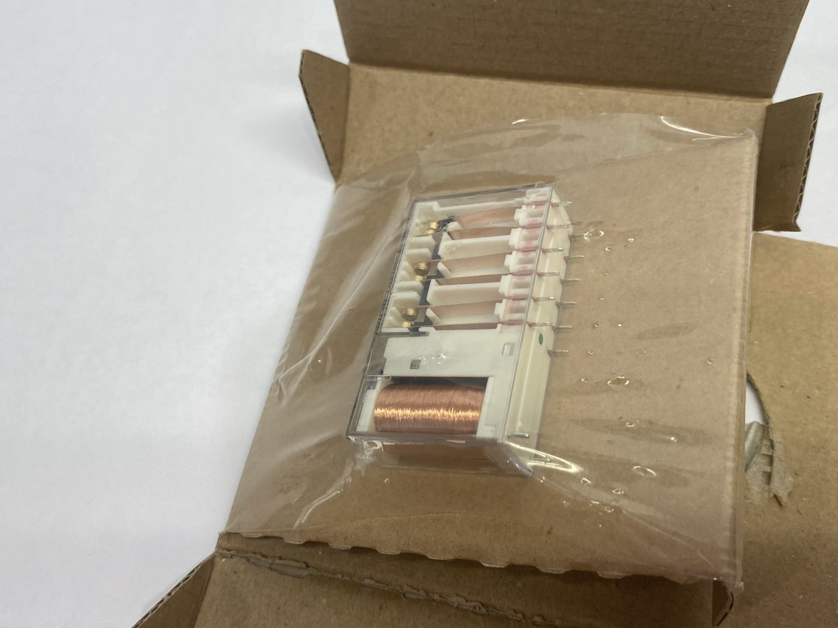 OA5612-54-24 | E Dold & Sohne Force Guided Relay, Socket Mount 0068121 - New – Open box - Maverick Industrial Sales