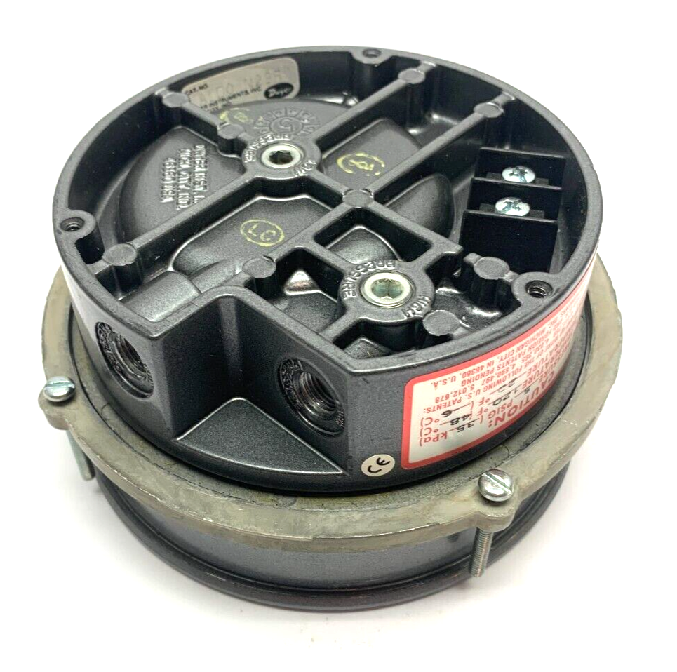Dwyer 605-3C Magnehelic Indicating Transmitter 0-3" Water Column - Maverick Industrial Sales