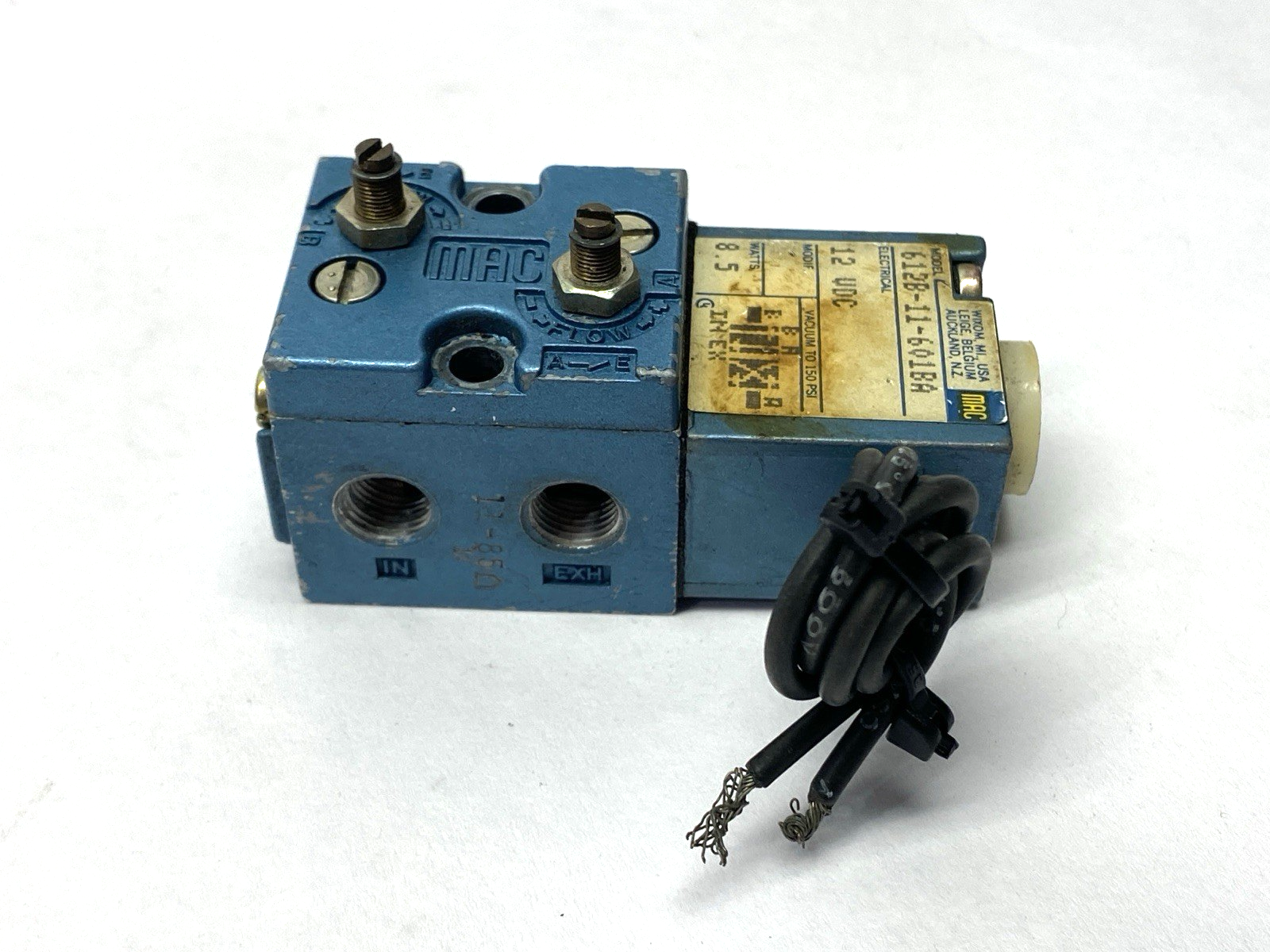 612B-11-601BA | MAC Valves Pneumatic Solenoid Valve 1/4" Ports - Used - Maverick Industrial Sales