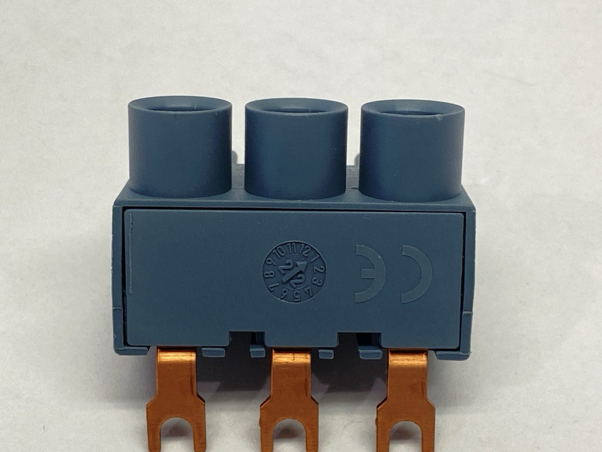 3RV2925-5EB | Siemens Supply Terminal Block 3-Phase - New – Open box - Maverick Industrial Sales