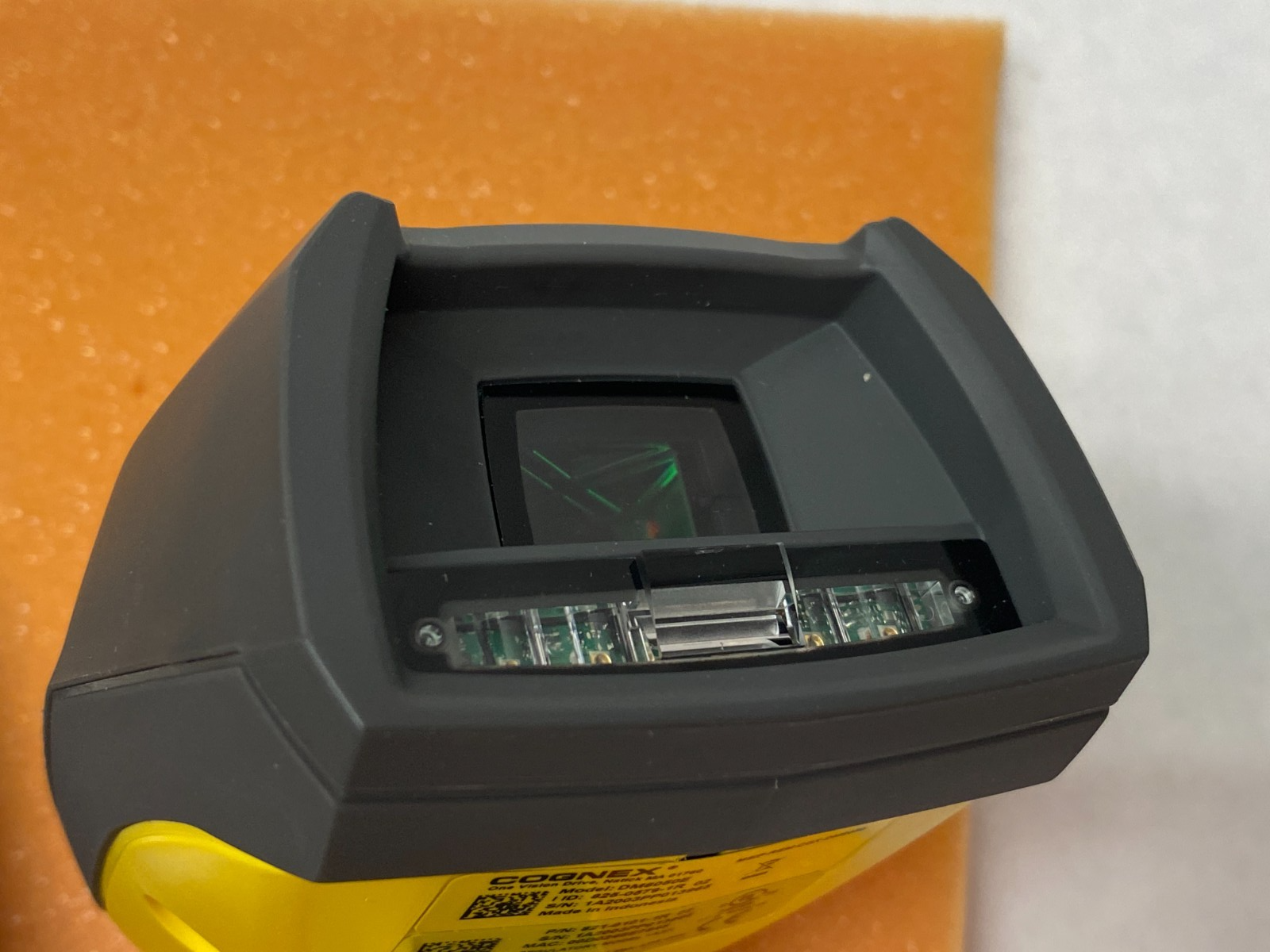 Cognex 825-0579-1R Dataman Handheld Barcode Reader DM8050E w/ Battery Pack - Maverick Industrial Sales