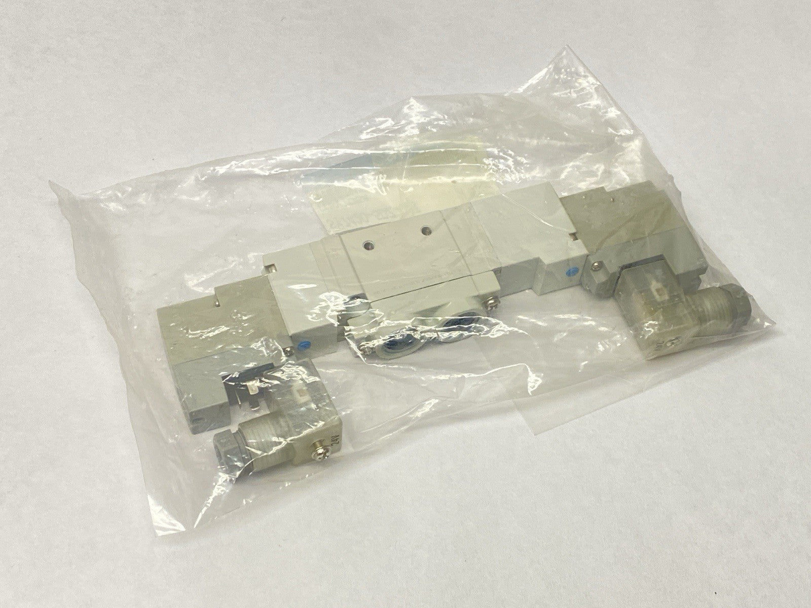 SY7420-5DZ-02T | SMC Pneumatic Solenoid Valve 3-Position 1/4" NPT - New - Maverick Industrial Sales