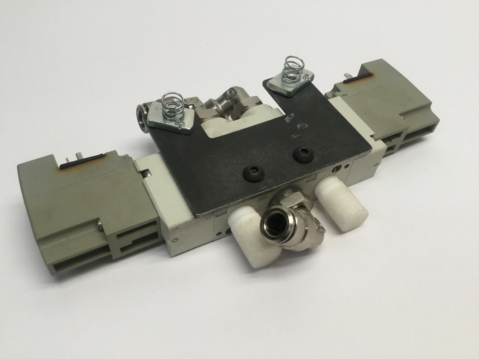 SMC SY7220-5Y0-02N Double Solenoid Valve Body PT - Maverick Industrial Sales