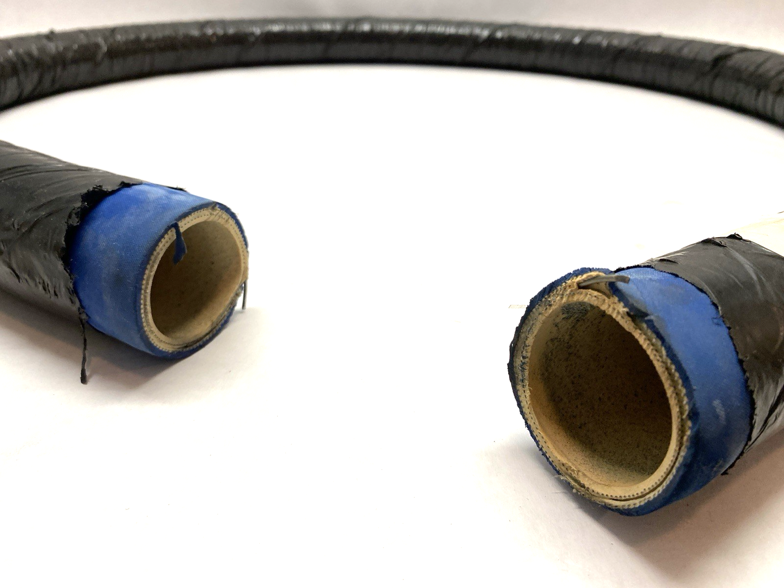 MilkMate 340324 40mm x 5,5/6 Bar BLUE Hose 195cm Length - New – Open box - Maverick Industrial Sales