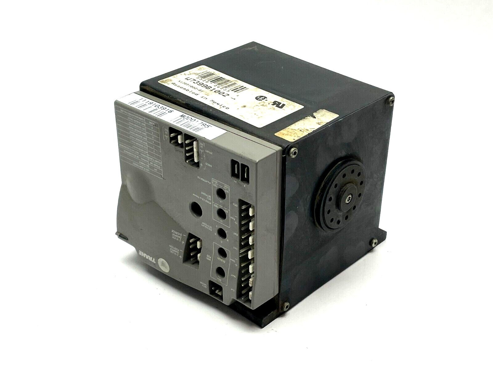MOD01793 | Trane MOD01795 Communicating Economizer w/ W7399B1002 Actuator - For parts or not working - Maverick Industrial Sales