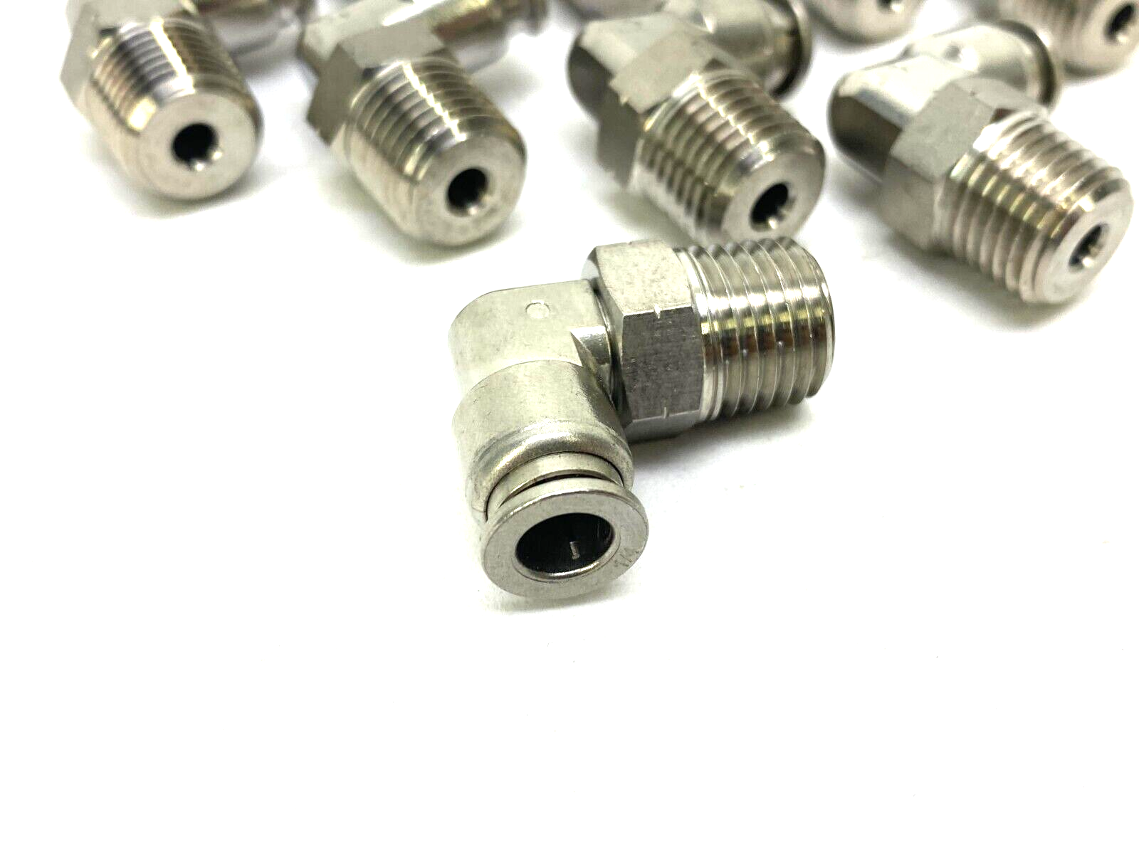 Stainless Steel Swivel Snap-Connect Elbow Fitting 1/4" OD to 1/4" NPT LOT OF 9 - Maverick Industrial Sales