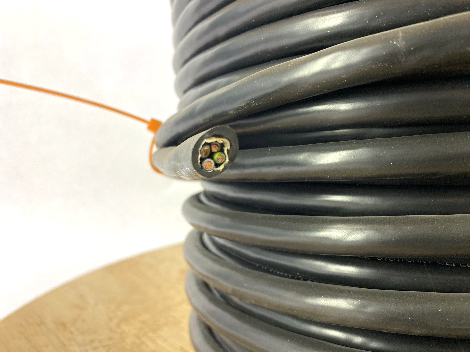 LAPP 2214040 Cable OLFLEX TRAY II CY 4G2.5 14/4C 90 FT 4C 14 AWG Black - Maverick Industrial Sales