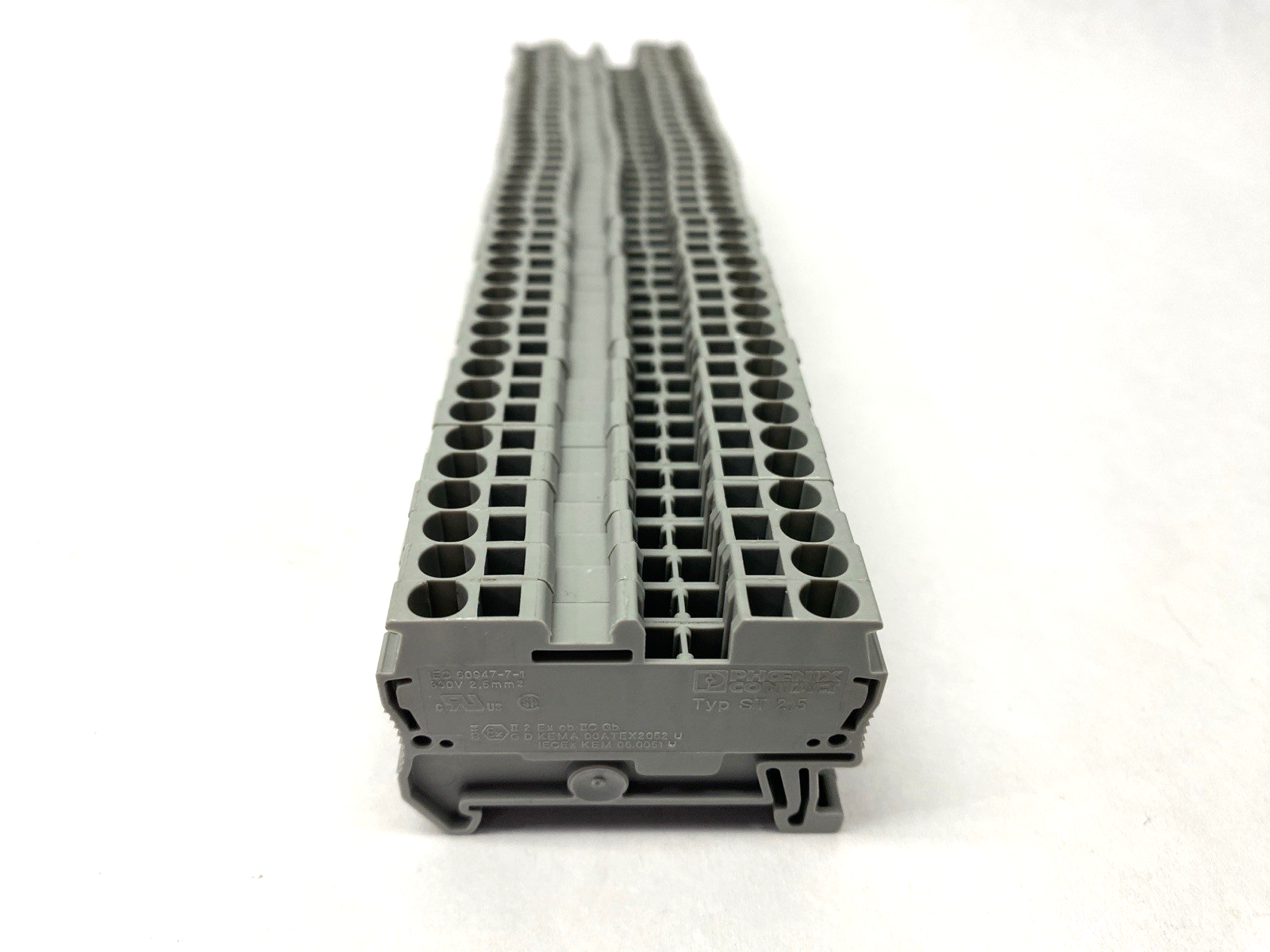 Phoenix Contact ST 2,5 Feed-Through Terminal Block 3031212 LOT OF 40 - Maverick Industrial Sales