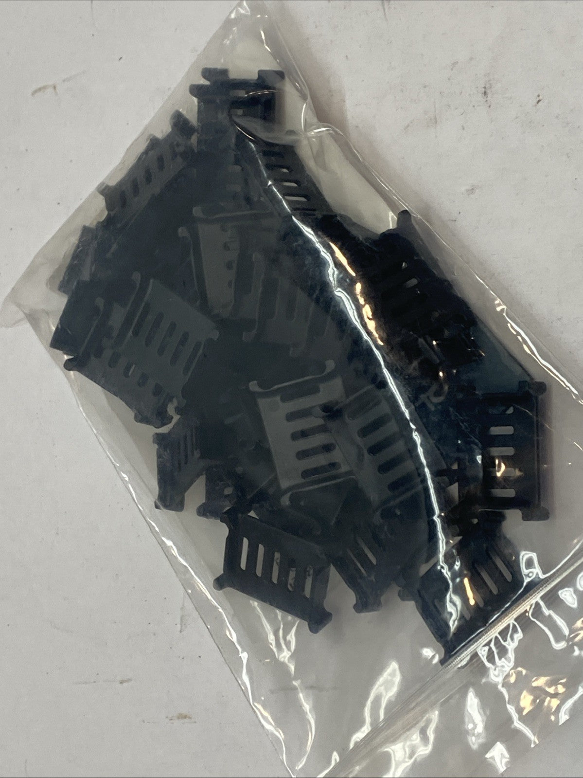 E6.29.11 | IGUS Energy Chain Seperator LOT OF 40 - New – Open box - Maverick Industrial Sales