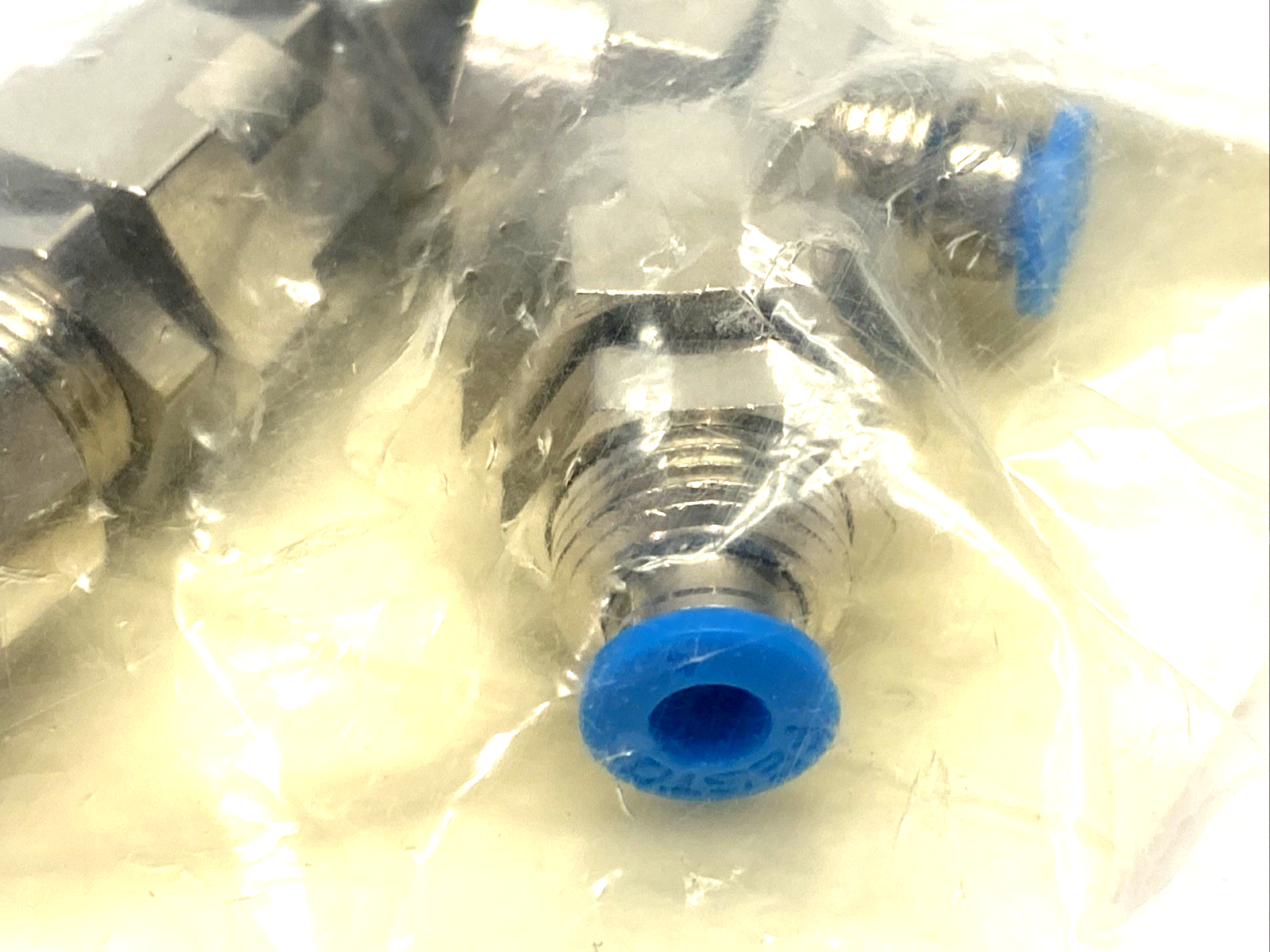 Festo QSSF-1/4-4-B Bulkhead Push-In Fitting 4mm Tube O.D. x G 1/4" 190655 5-PACK - Maverick Industrial Sales