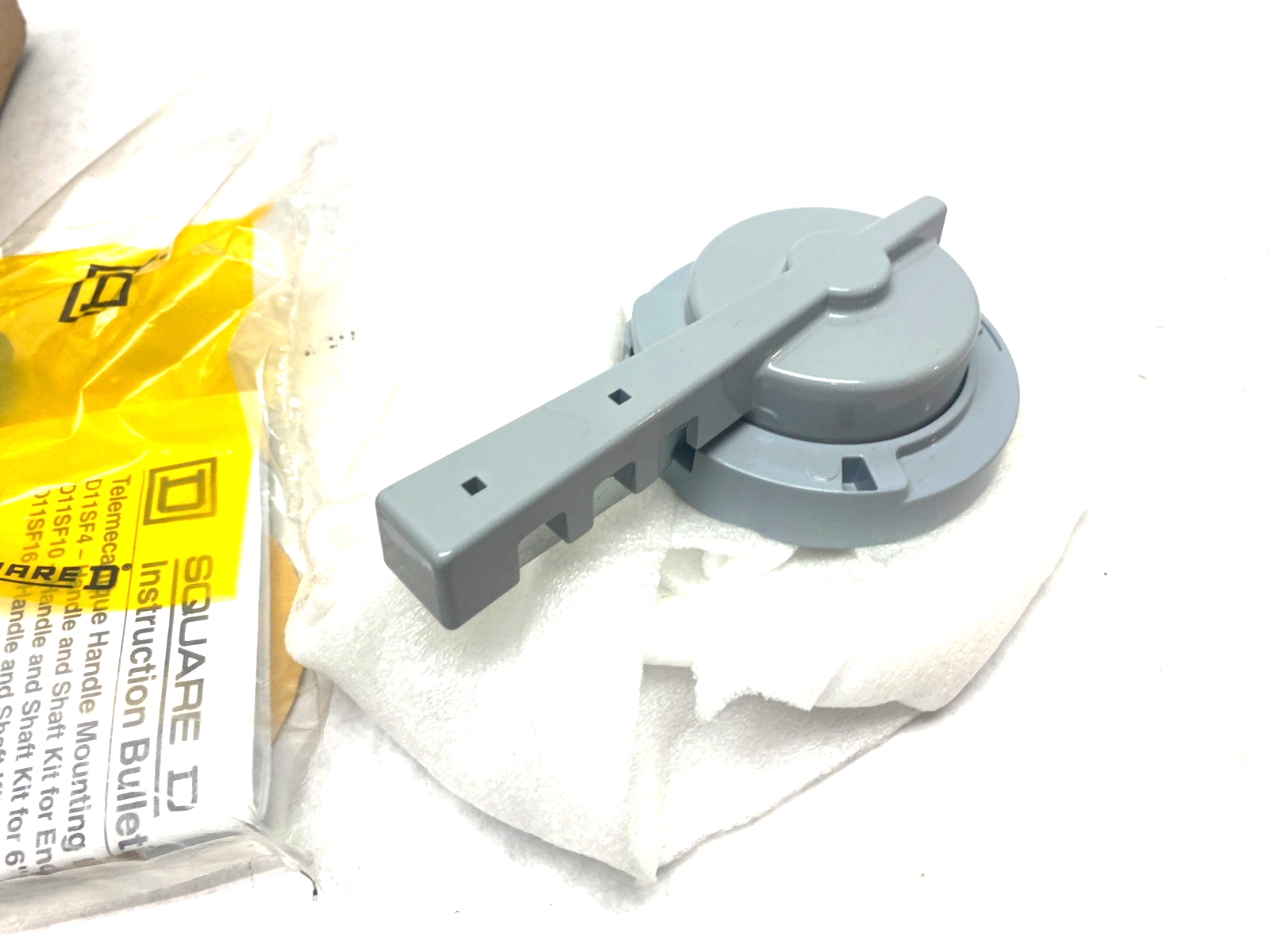 Schneider Electric Telemecanique D11SF10 Rotary Handle, Var. Depth 74142 NO ROD - Maverick Industrial Sales
