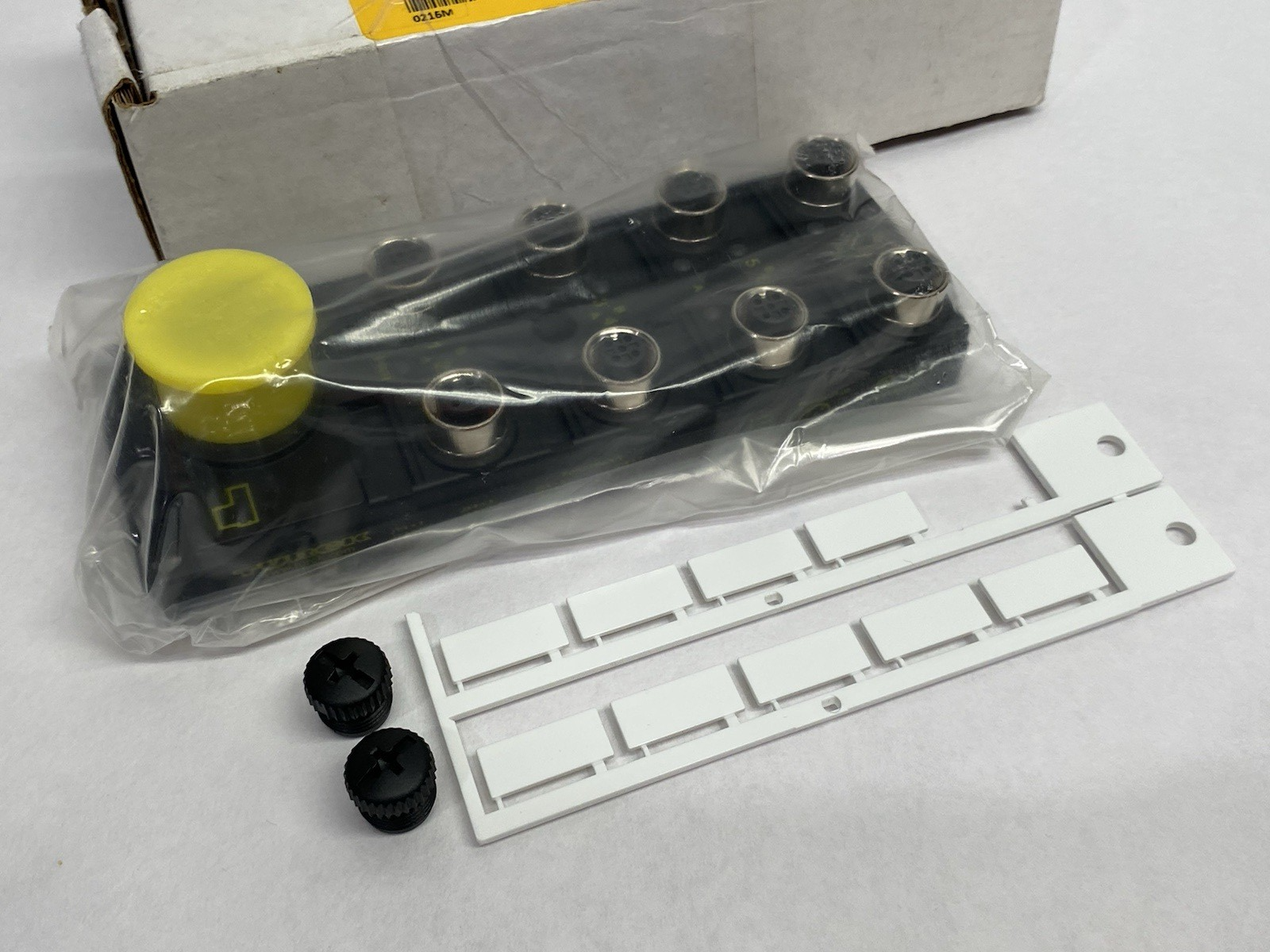 8MB12Z-4-CS12 | Turck multibox Junction Box, 8-Port M12, M23 Homerun, E8028573 - New Other - Maverick Industrial Sales