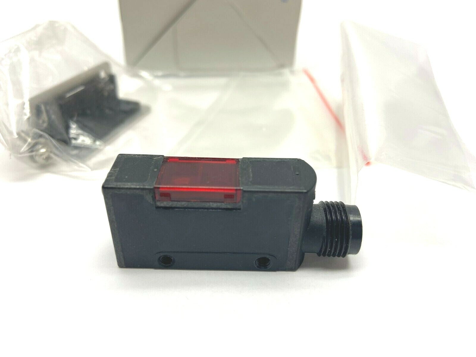 Omron E3S-AD68 Diffuse Photoelectric Vertical Sensor On Connector 100mm NPN - Maverick Industrial Sales