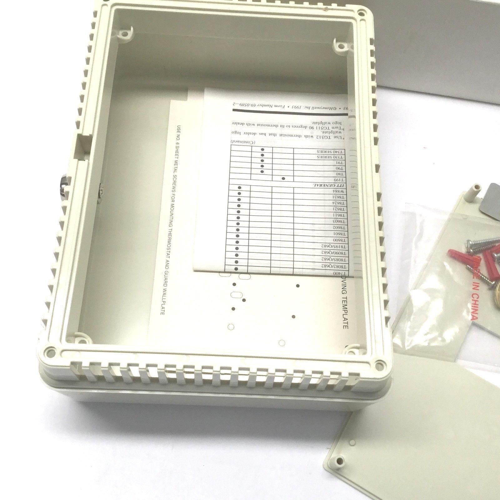 Honeywell Tradeline TG512B 1007 Versaguard Universal Thermostat Guard - New – Open box - Maverick Industrial Sales