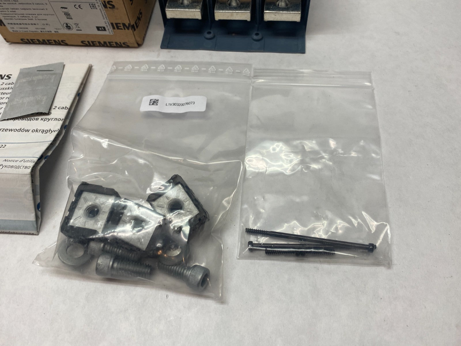 Siemens 3VA9233-0JJ22 Low-Voltage Circuit Breaker Wire Terminal Lug Kit - Maverick Industrial Sales